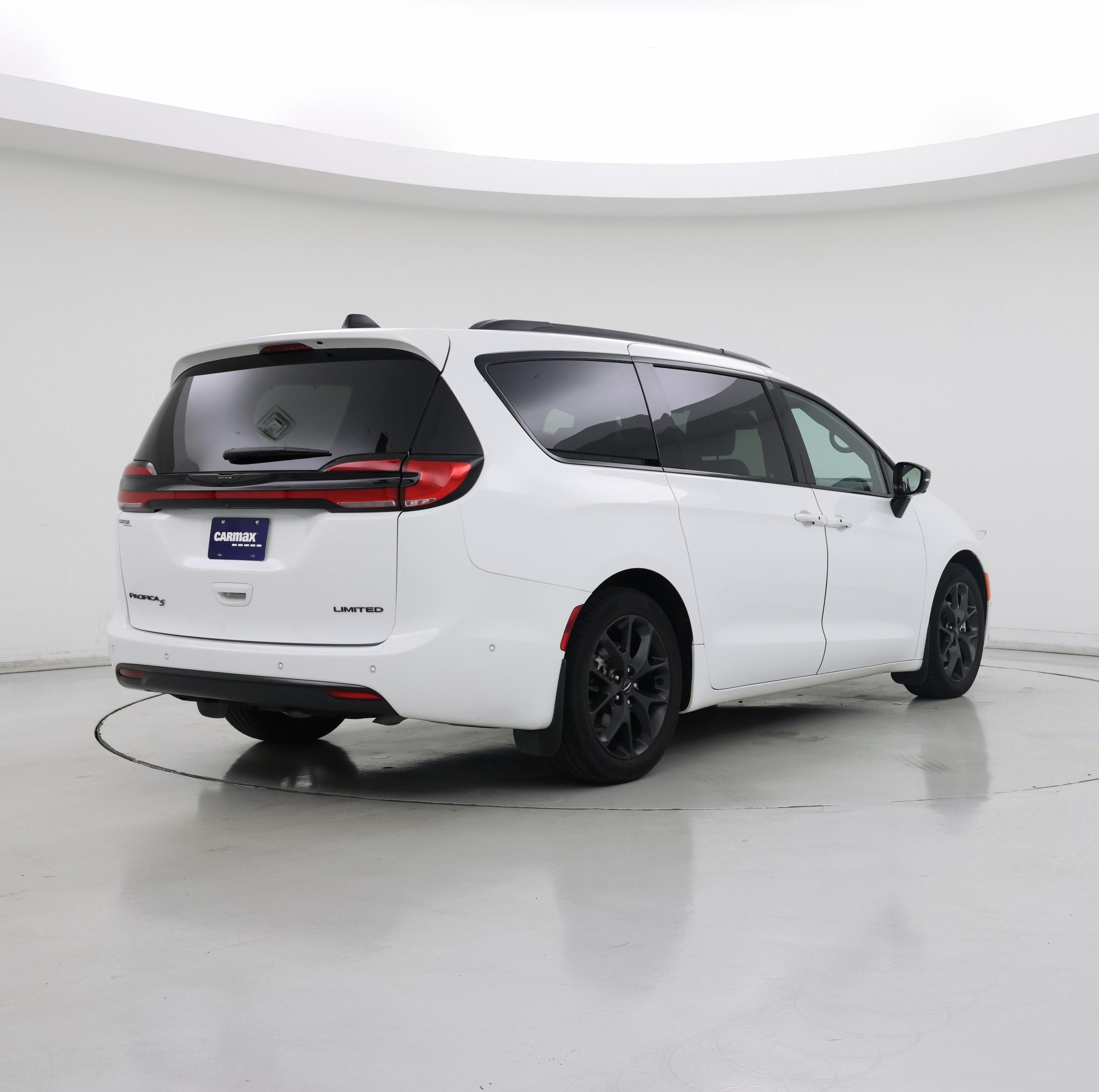Thumbnail: 2024 Chrysler Pacifica - 8
