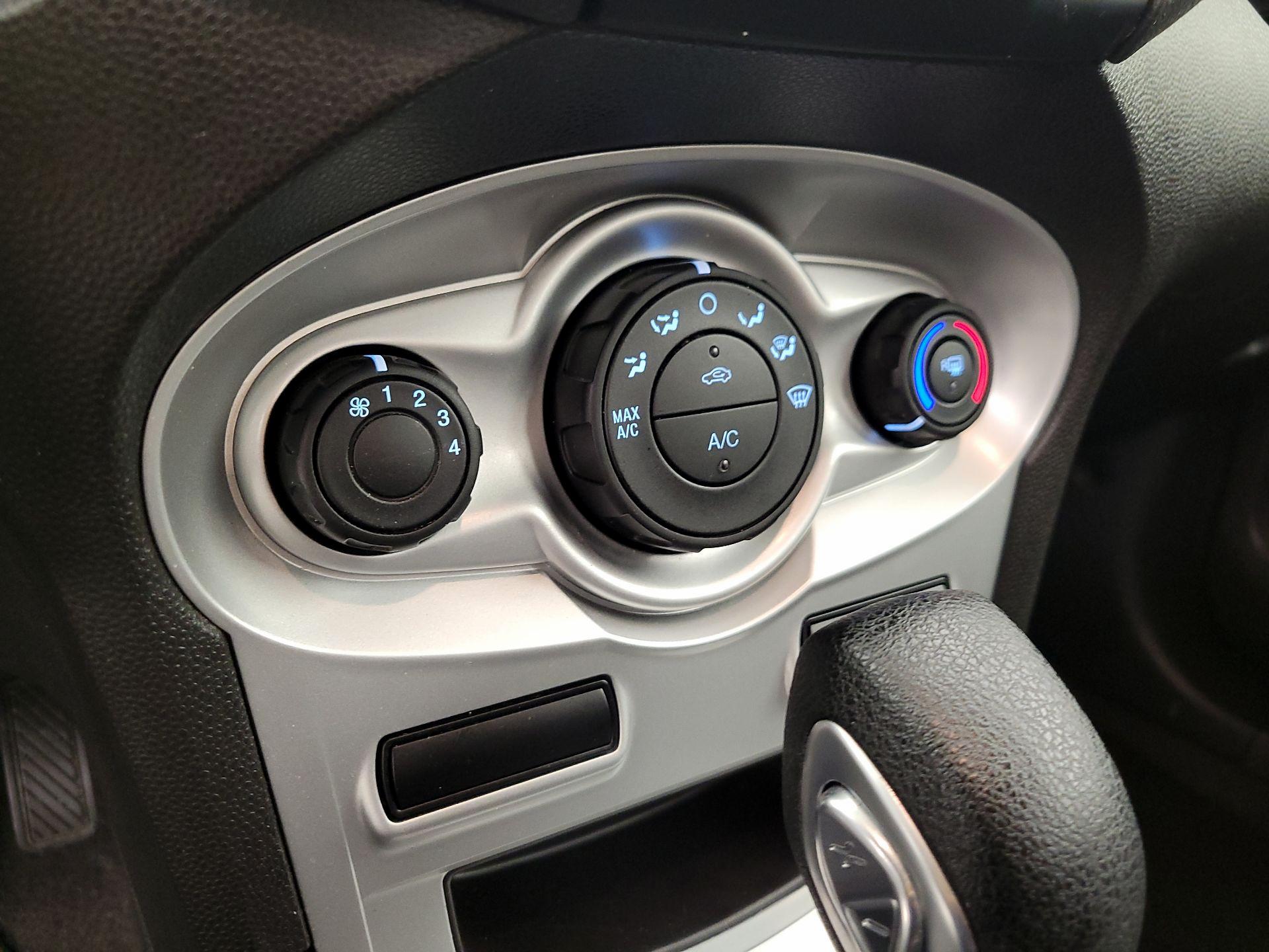 Thumbnail: 2019 Ford Fiesta - 16