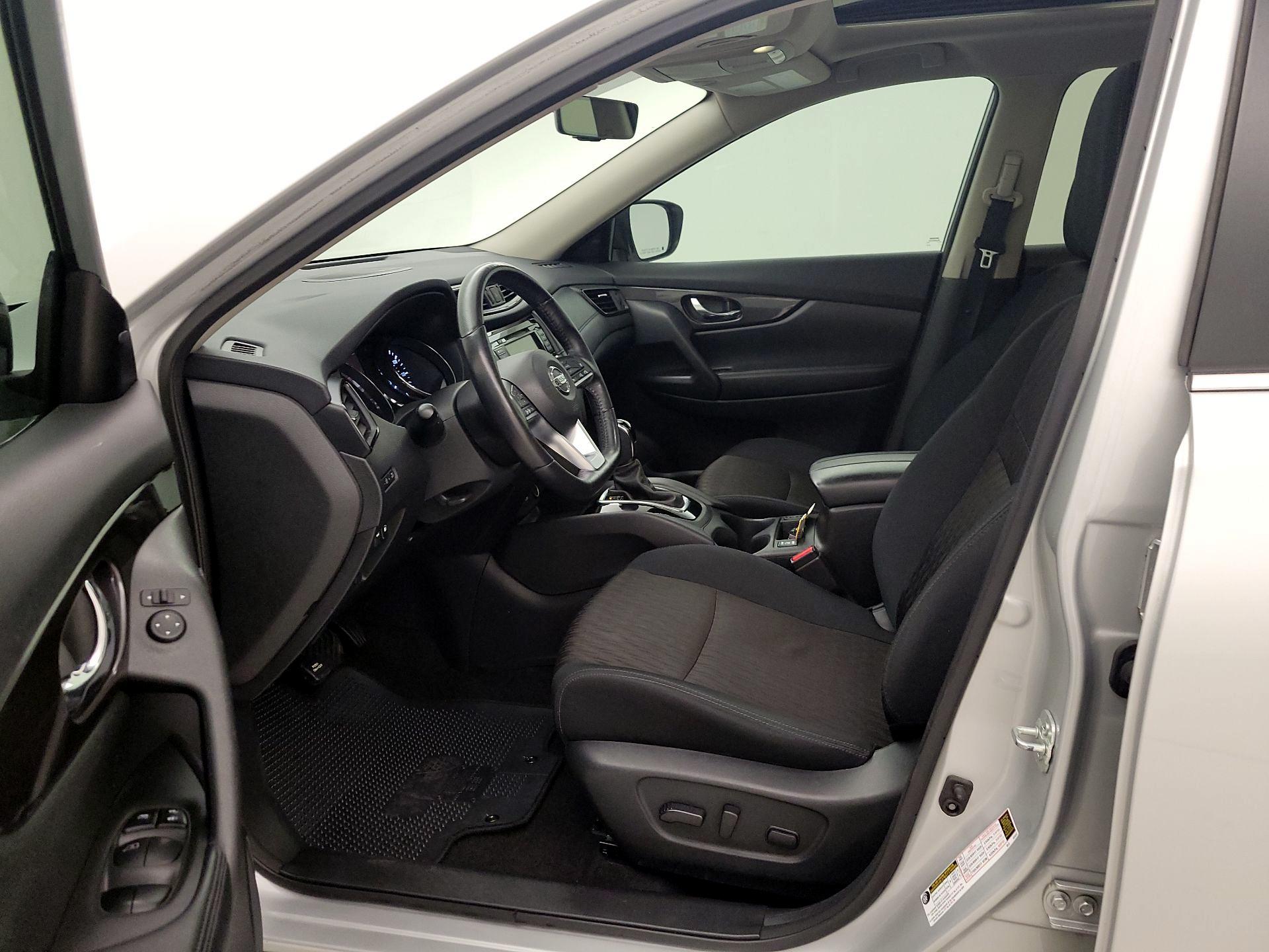 Thumbnail: 2018 Nissan Rogue - 9