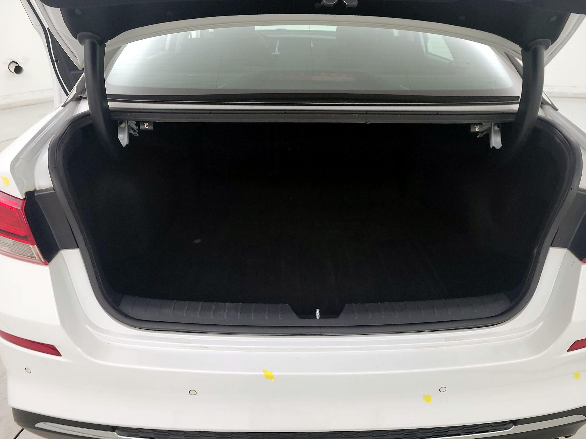 Thumbnail: 2019 Kia Optima - 20