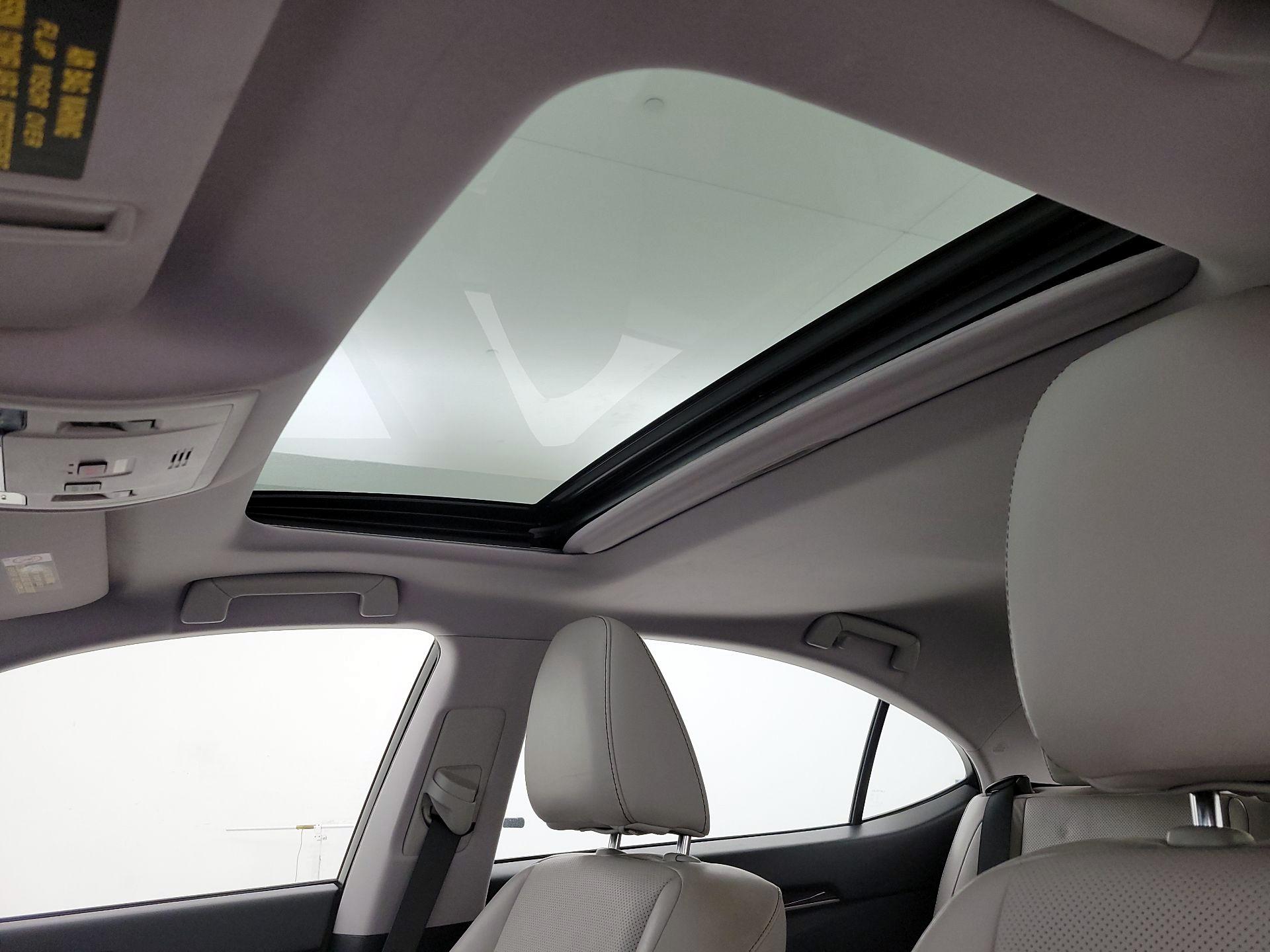 Thumbnail: 2016 Lexus ES - 20