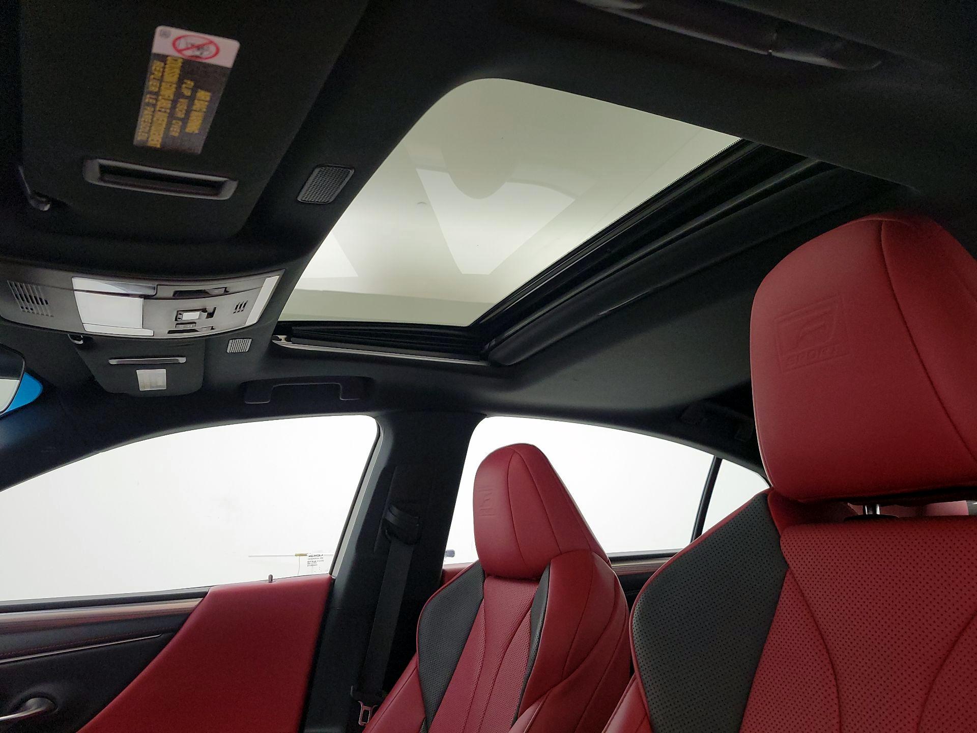 Thumbnail: 2021 Lexus ES - 20