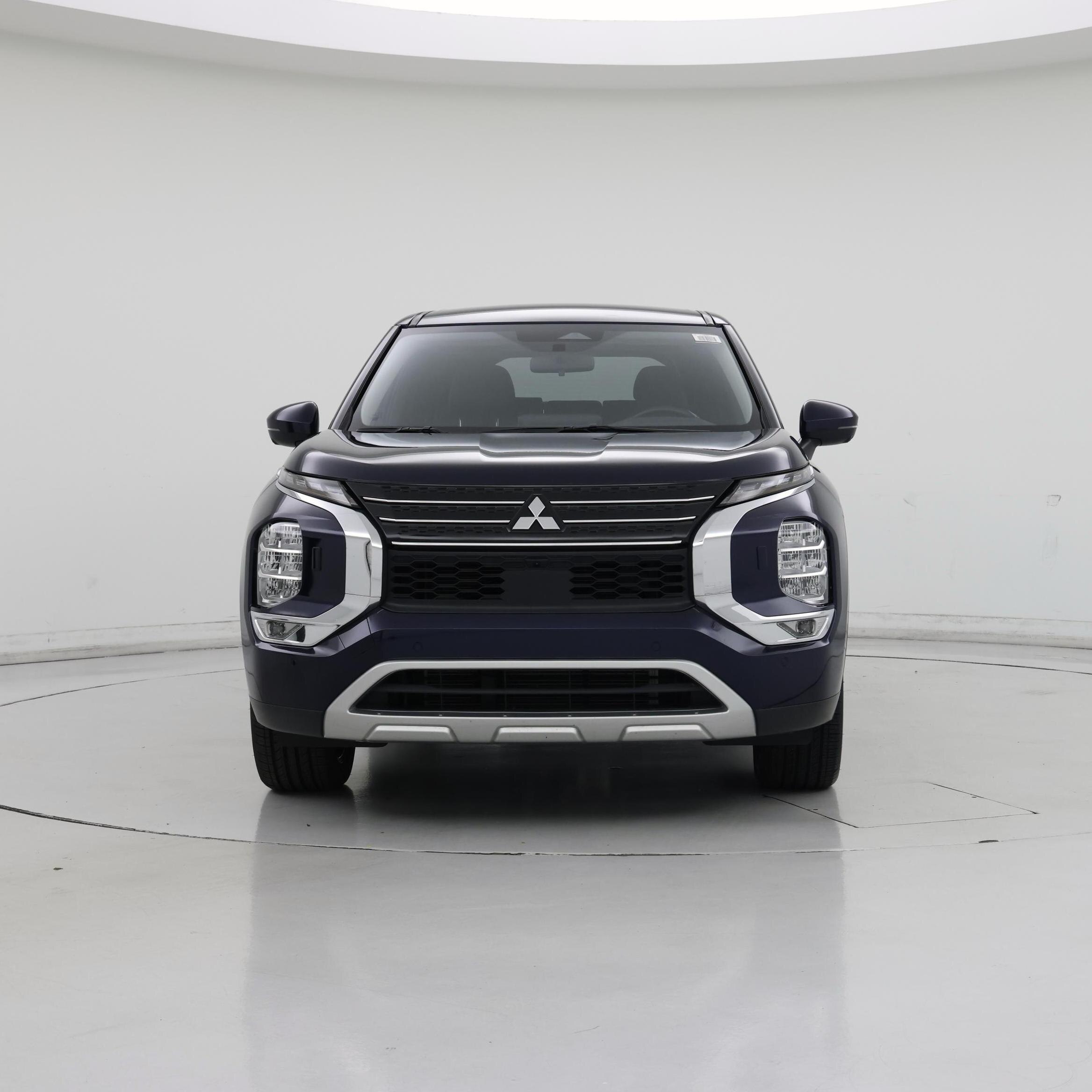 Thumbnail: 2023 Mitsubishi Outlander - 5