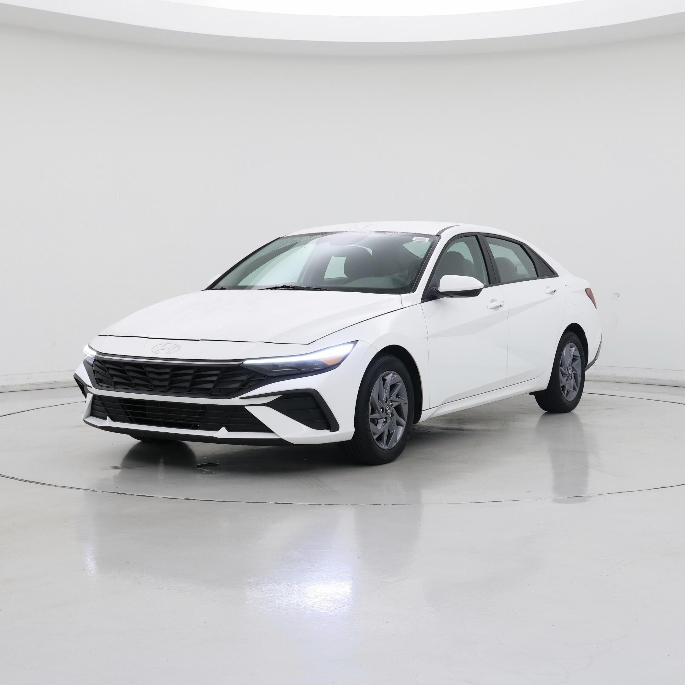Thumbnail: 2024 Hyundai Elantra - 4