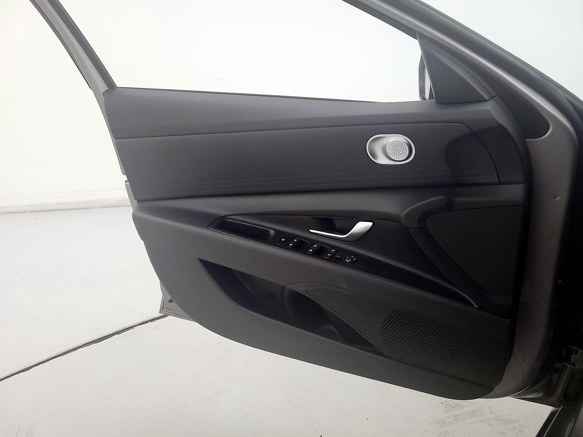 Thumbnail: 2024 Hyundai Elantra - 12