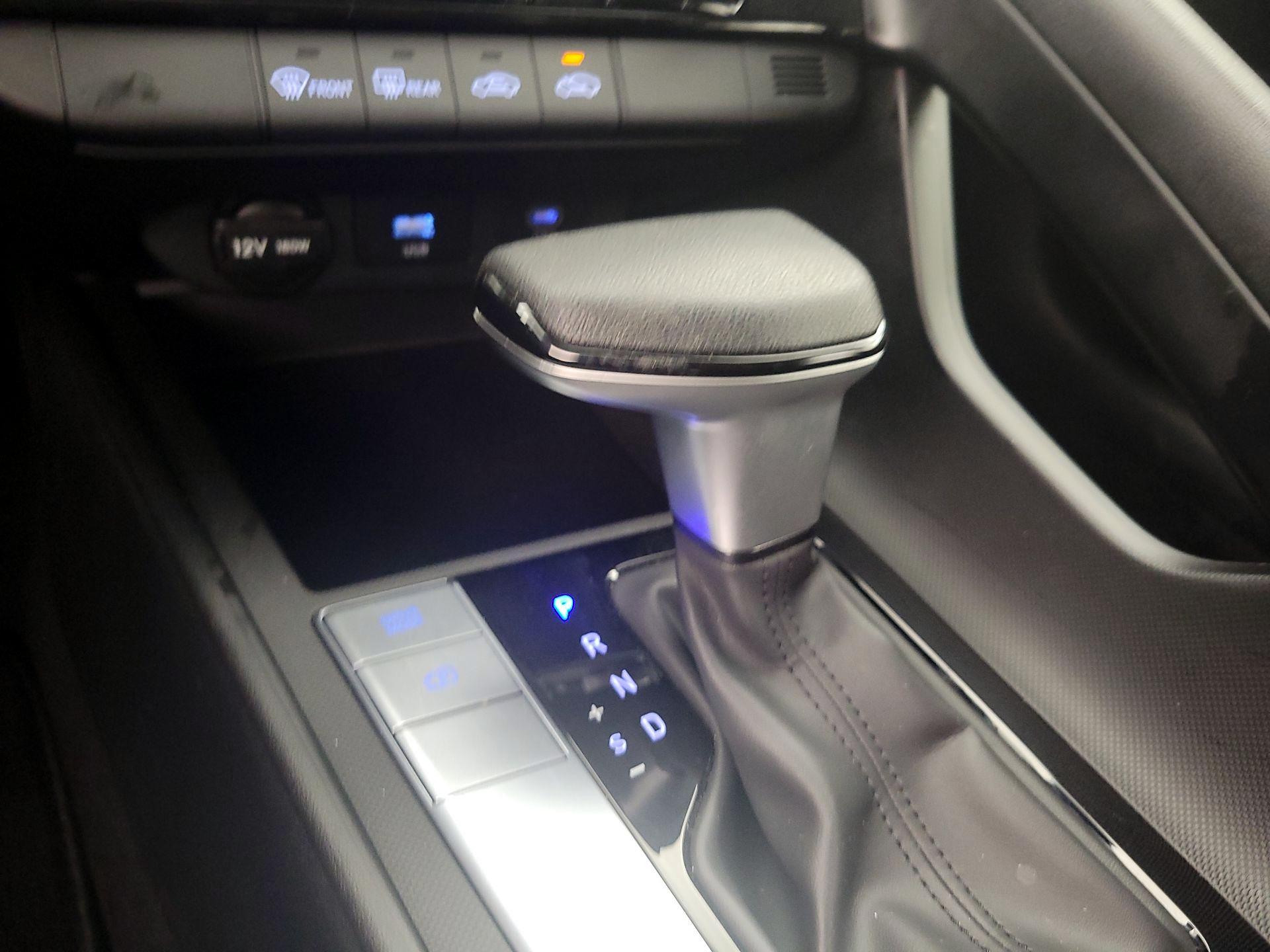 Thumbnail: 2024 Hyundai Elantra - 18