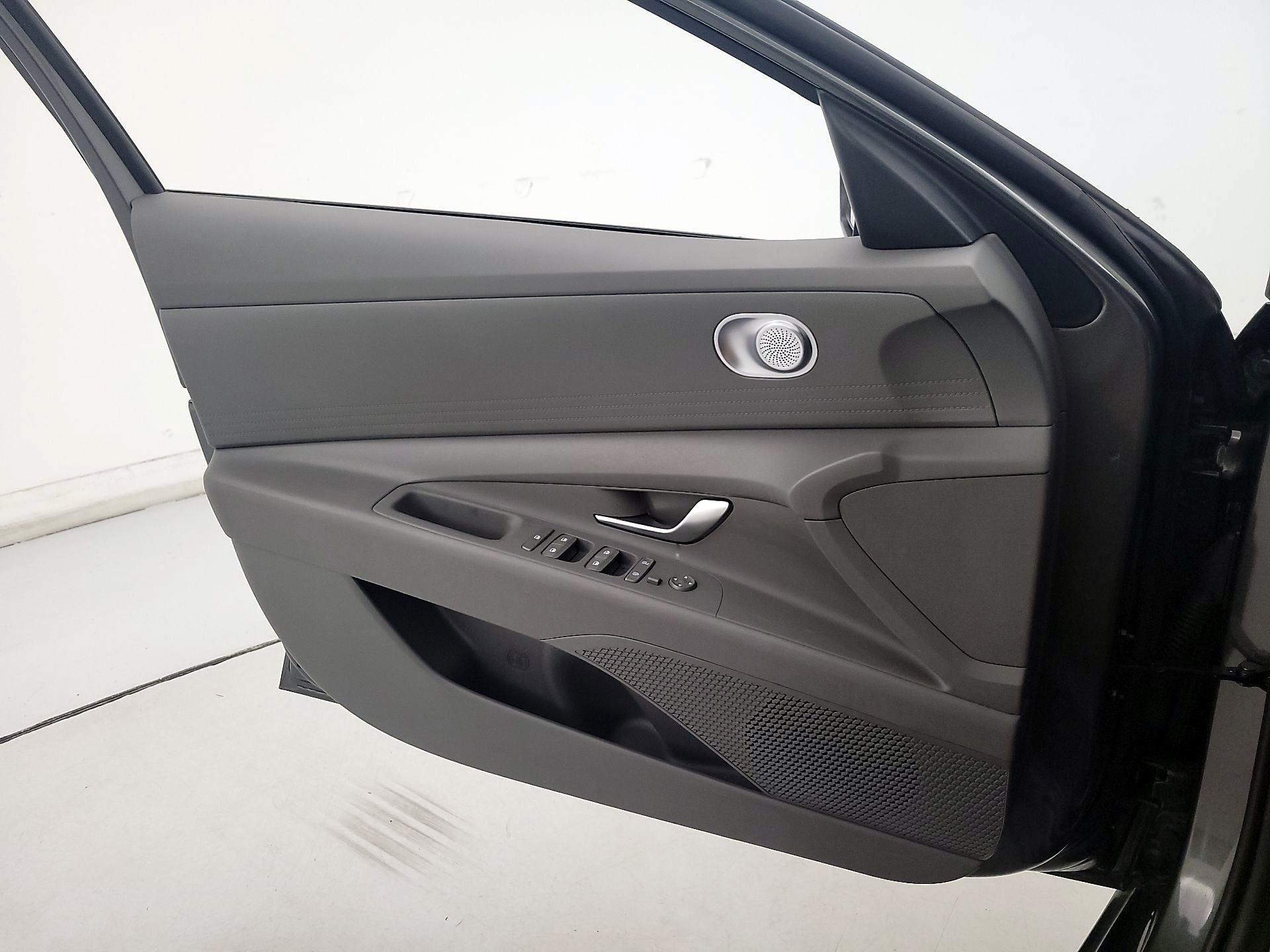 Thumbnail: 2024 Hyundai Elantra - 12