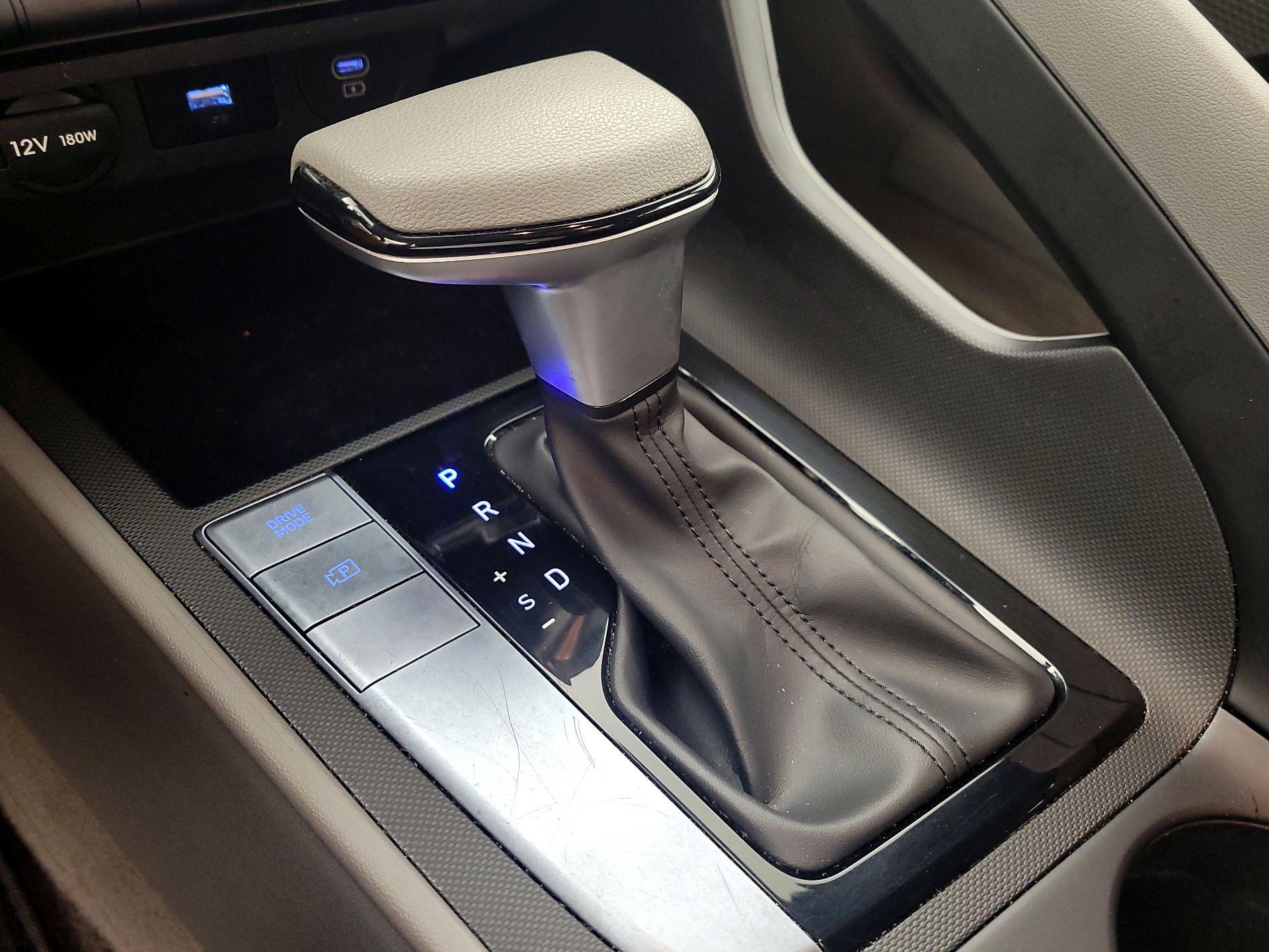 Thumbnail: 2024 Hyundai Elantra - 18