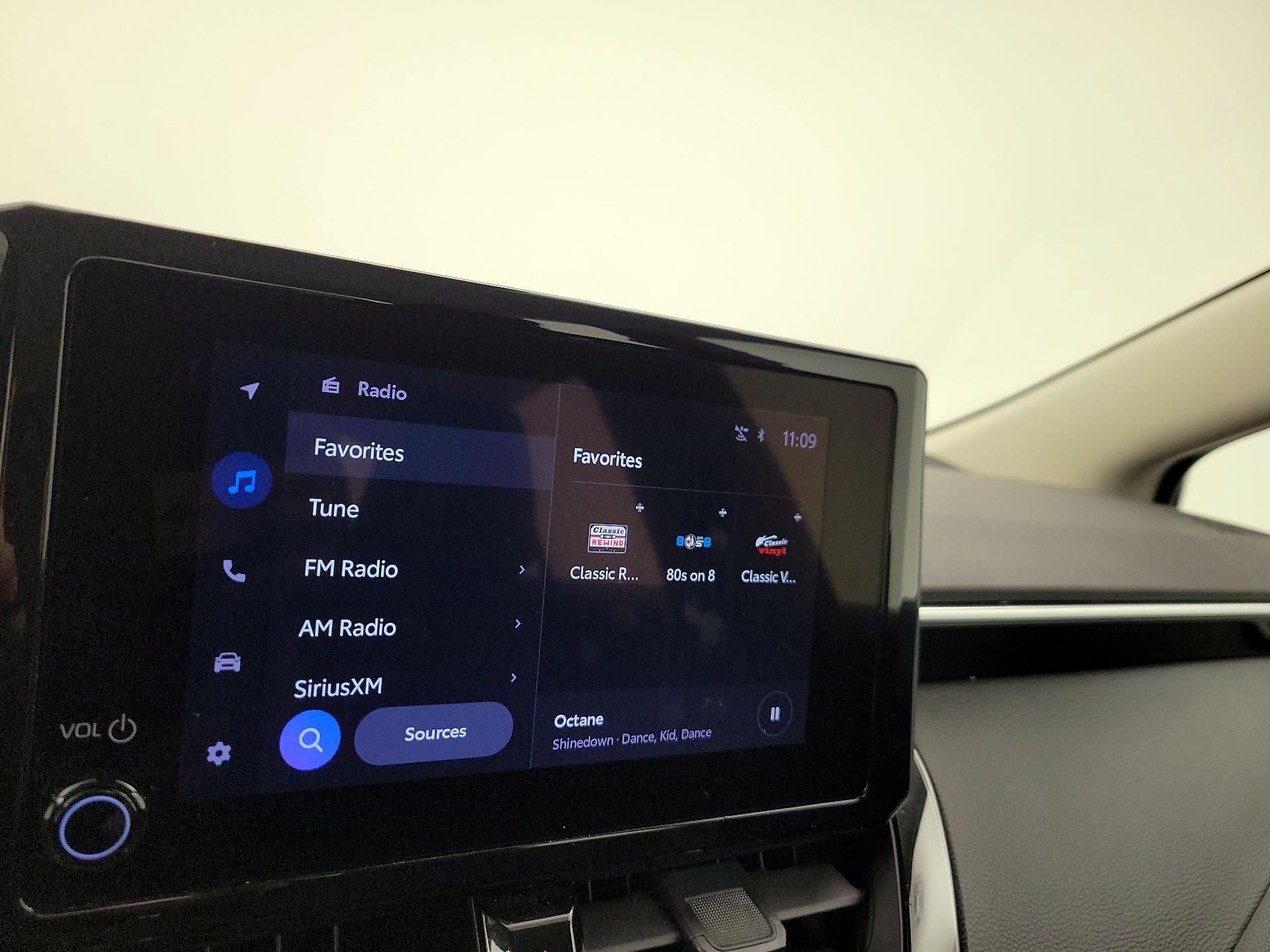 Thumbnail: 2023 Toyota Corolla - 15