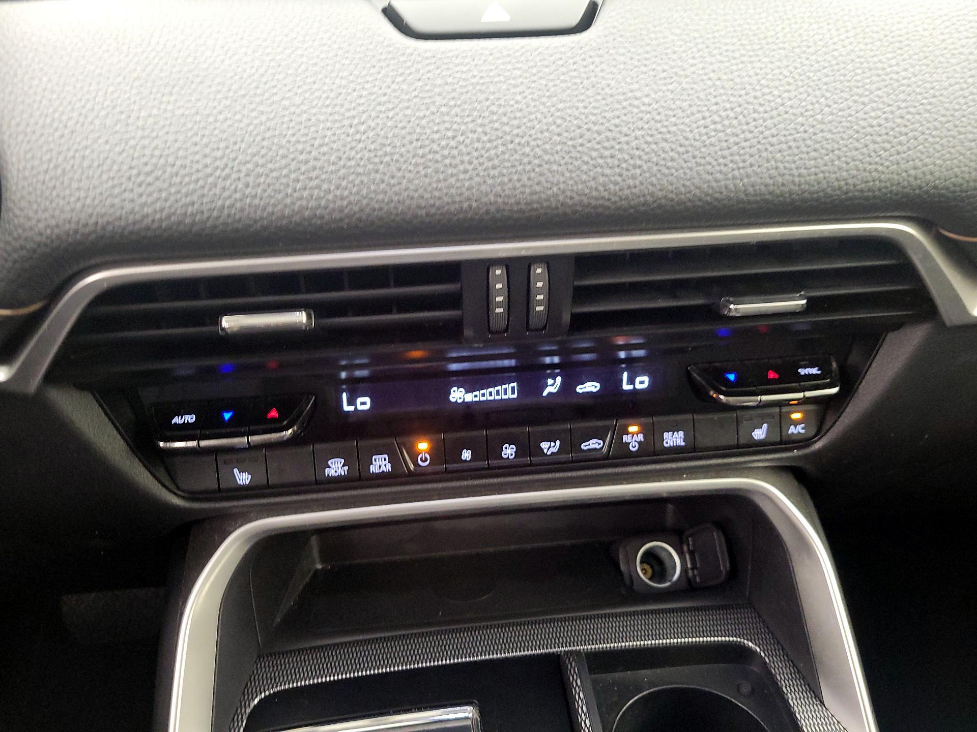 Thumbnail: 2024 Mazda CX-90 - 16