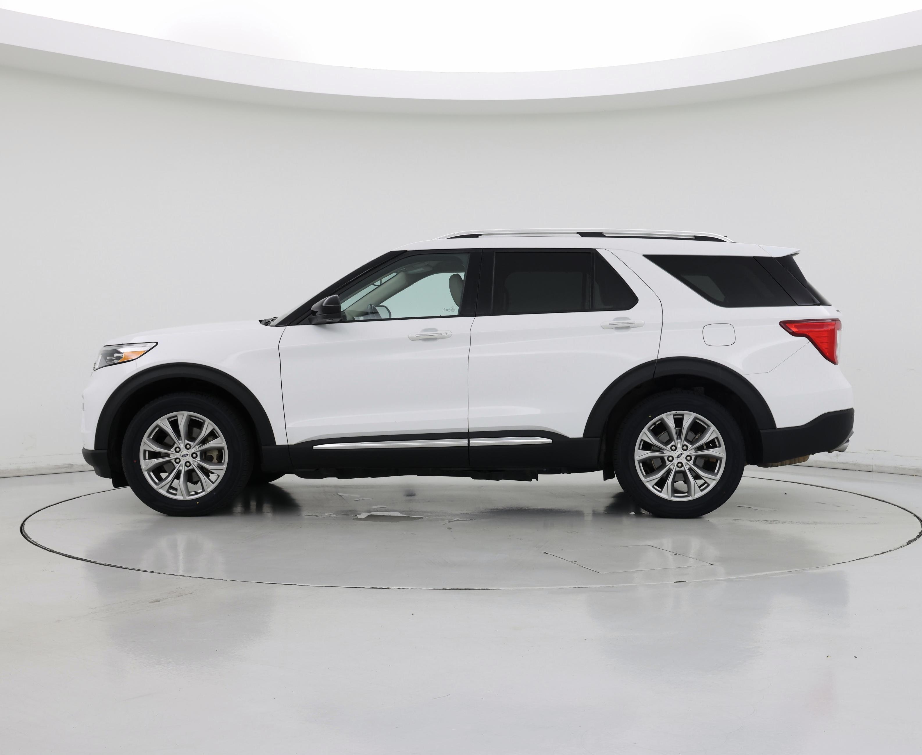 Thumbnail: 2023 Ford Explorer - 3