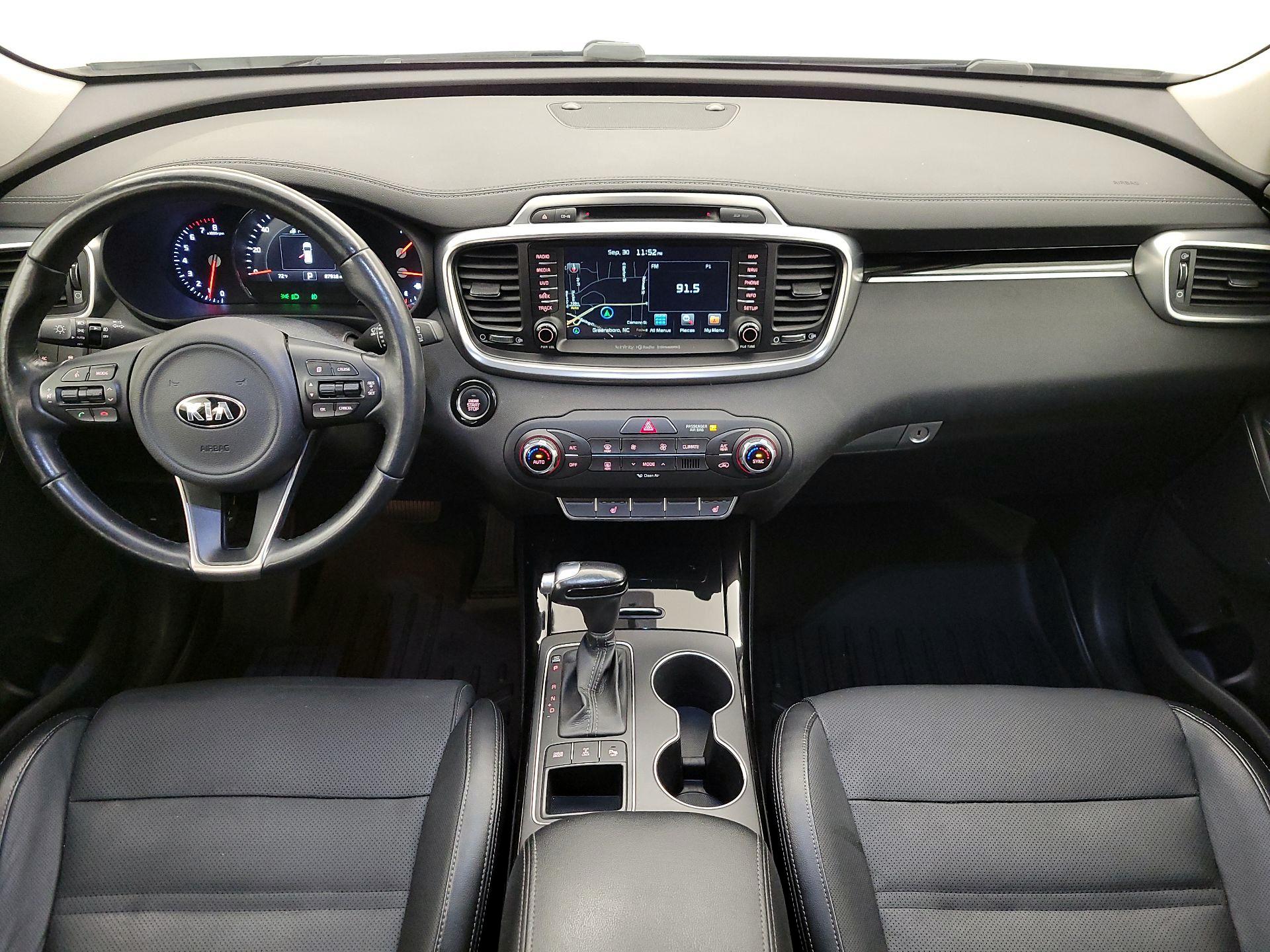 Thumbnail: 2016 Kia Sorento - 9