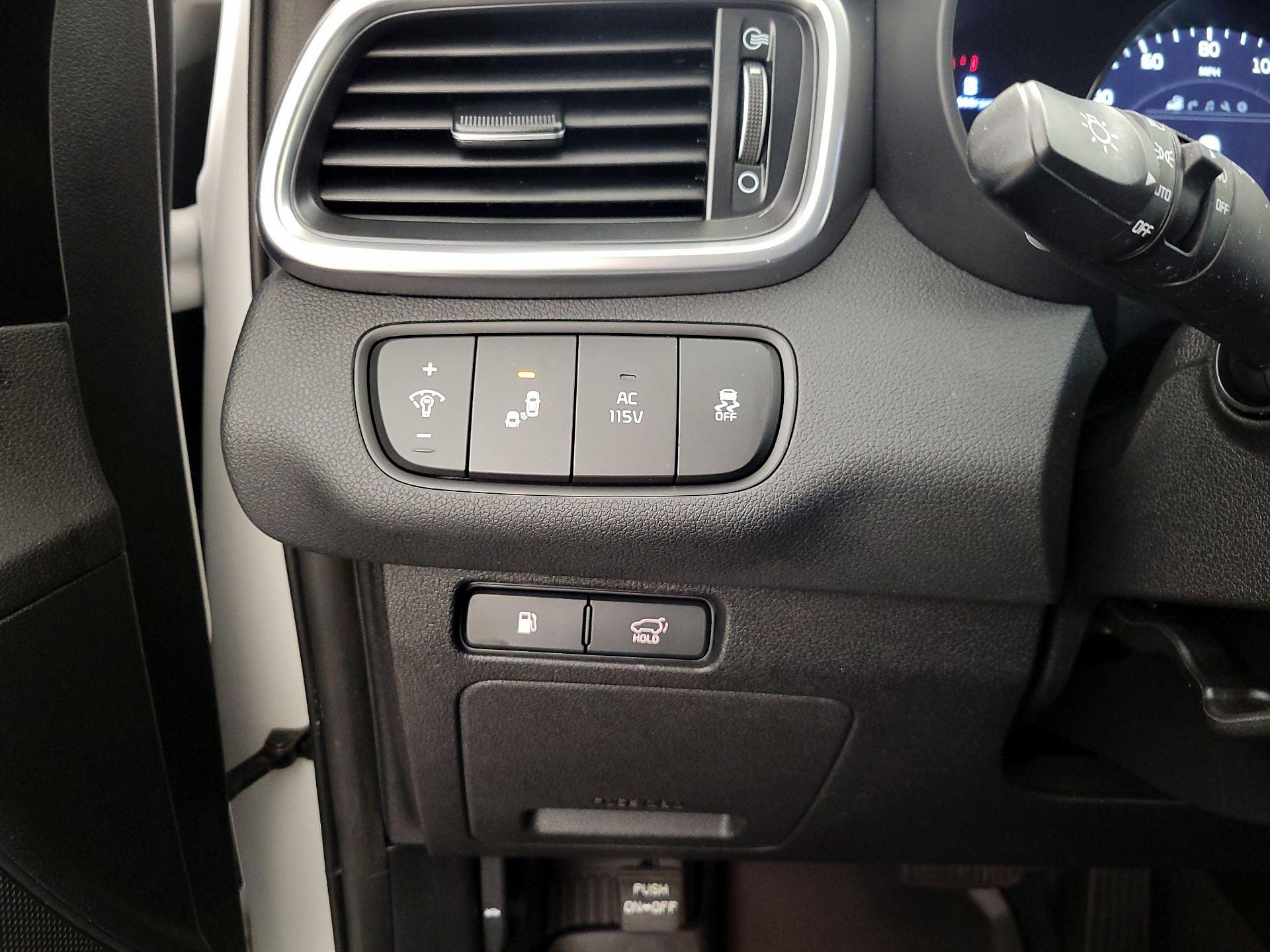 Thumbnail: 2016 Kia Sorento - 13