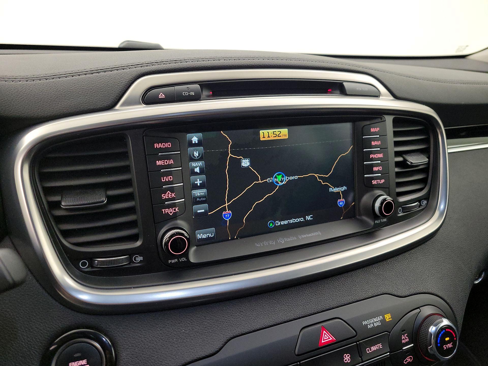 Thumbnail: 2016 Kia Sorento - 14
