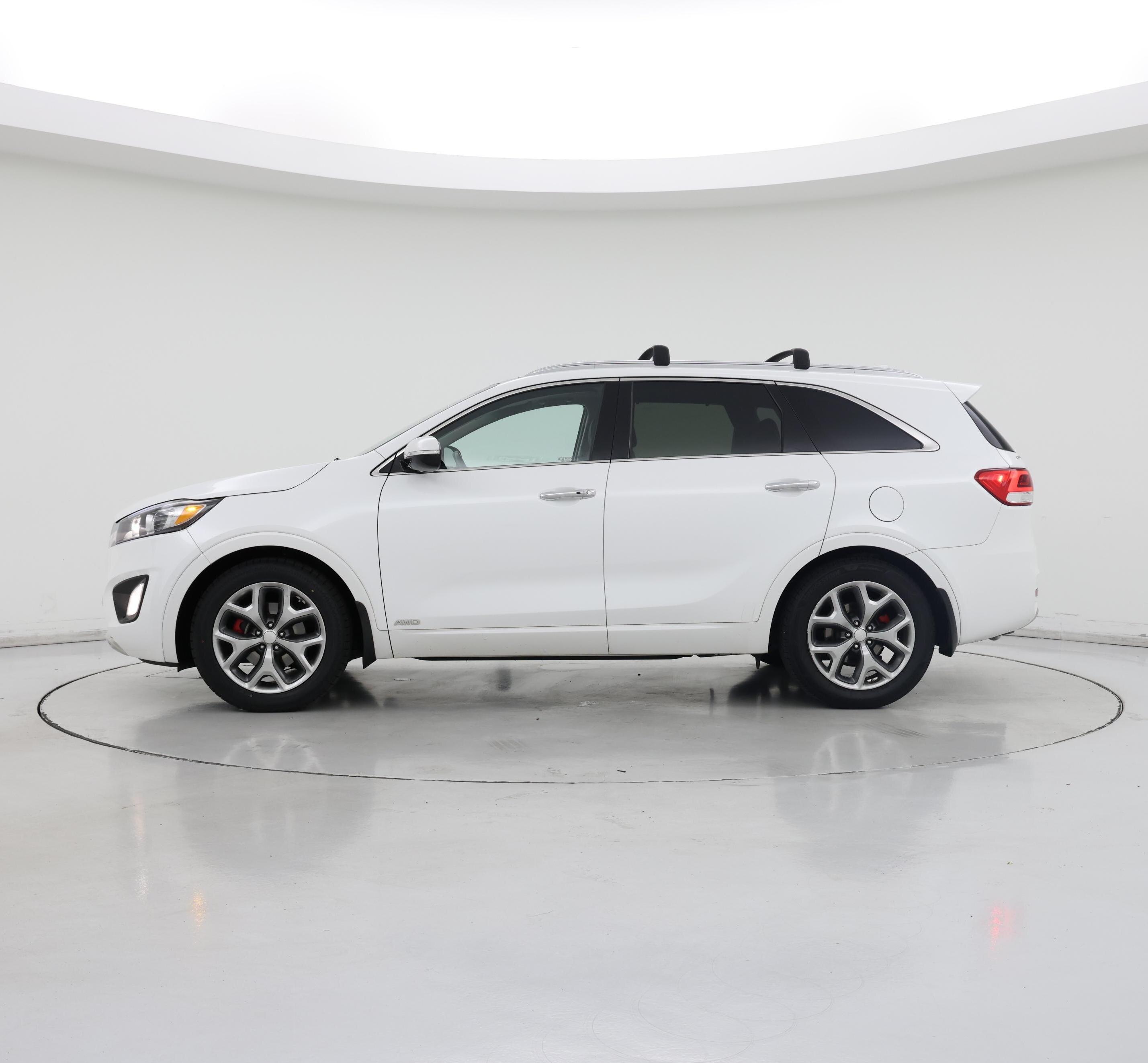 Thumbnail: 2016 Kia Sorento - 3