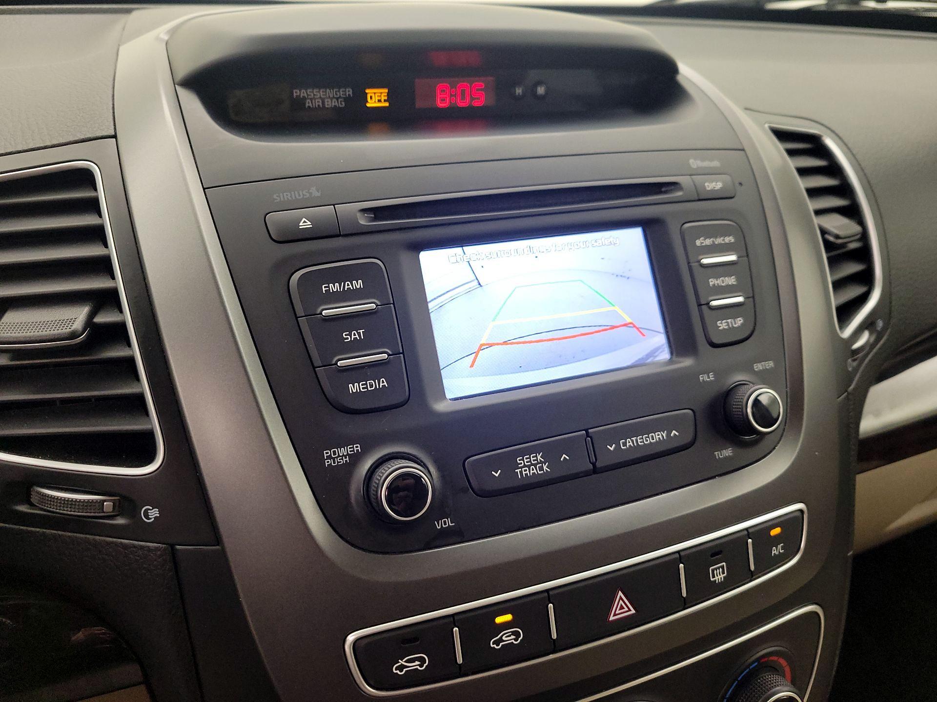 Thumbnail: 2015 Kia Sorento - 14