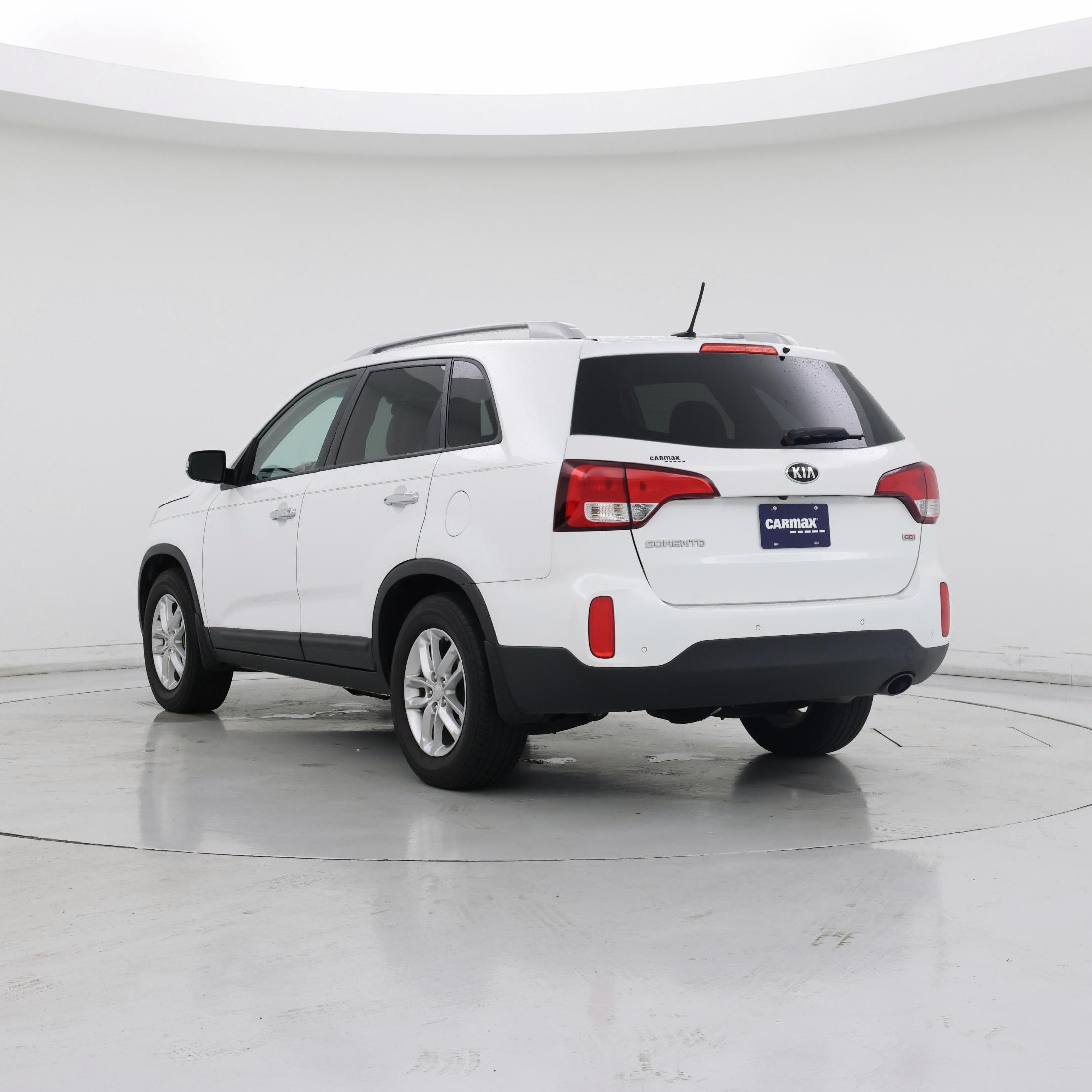 Thumbnail: 2015 Kia Sorento - 2