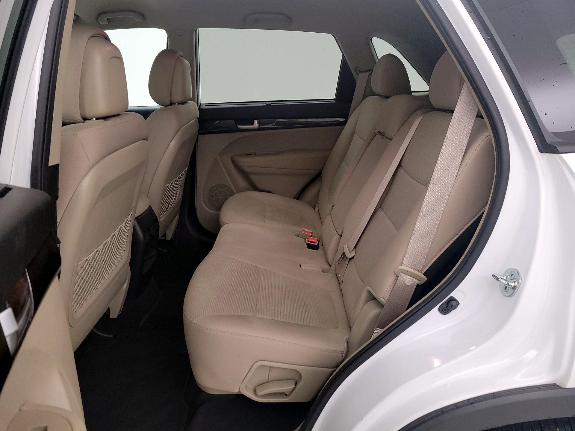 Thumbnail: 2015 Kia Sorento - 19