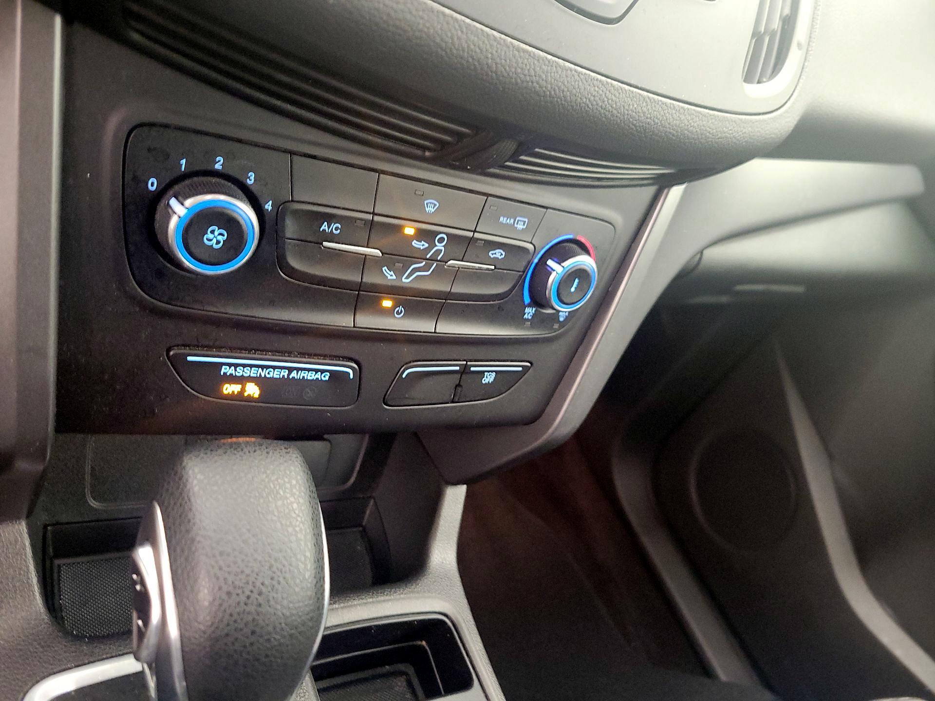 Thumbnail: 2018 Ford Escape - 16