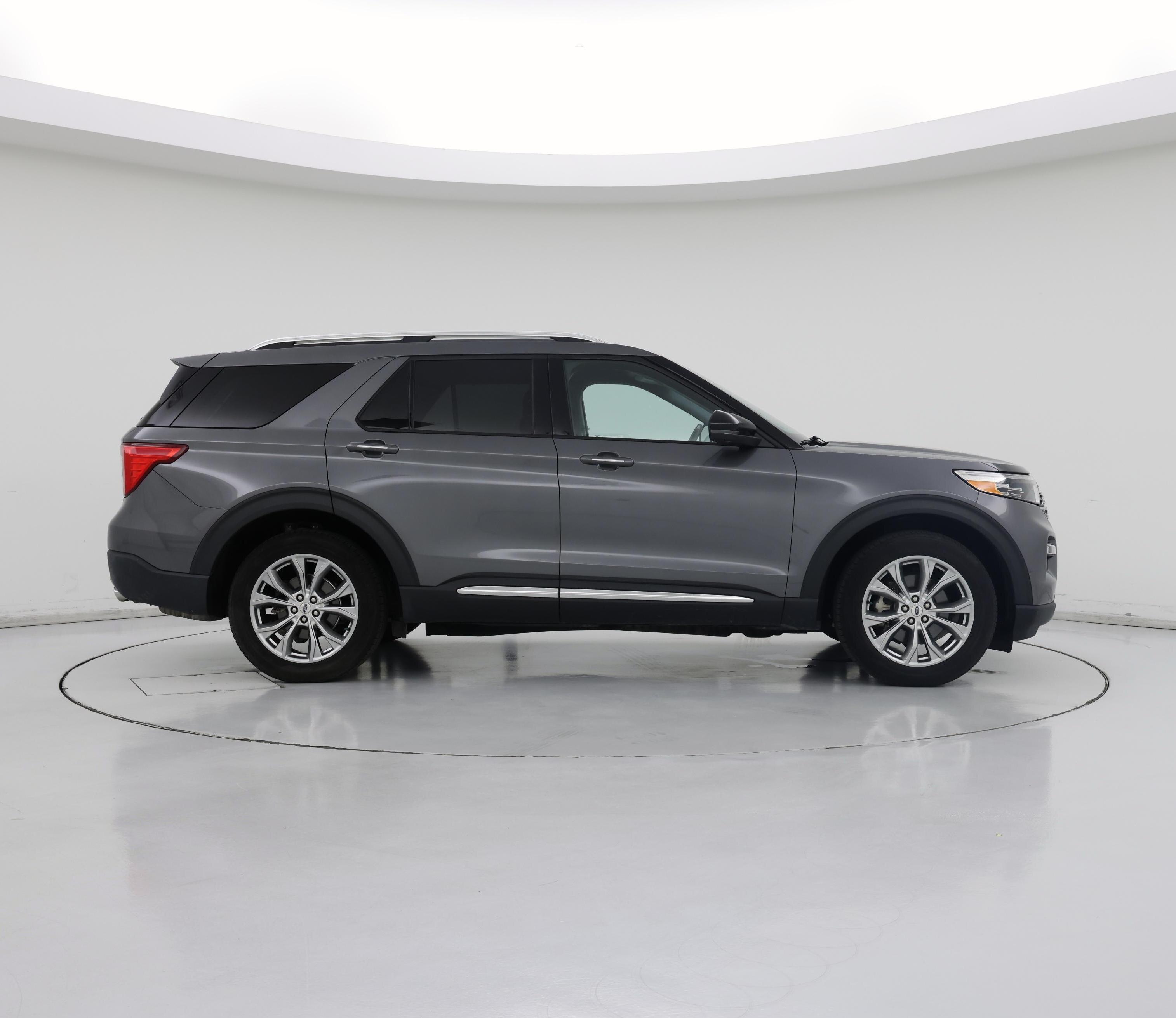 Thumbnail: 2021 Ford Explorer - 7