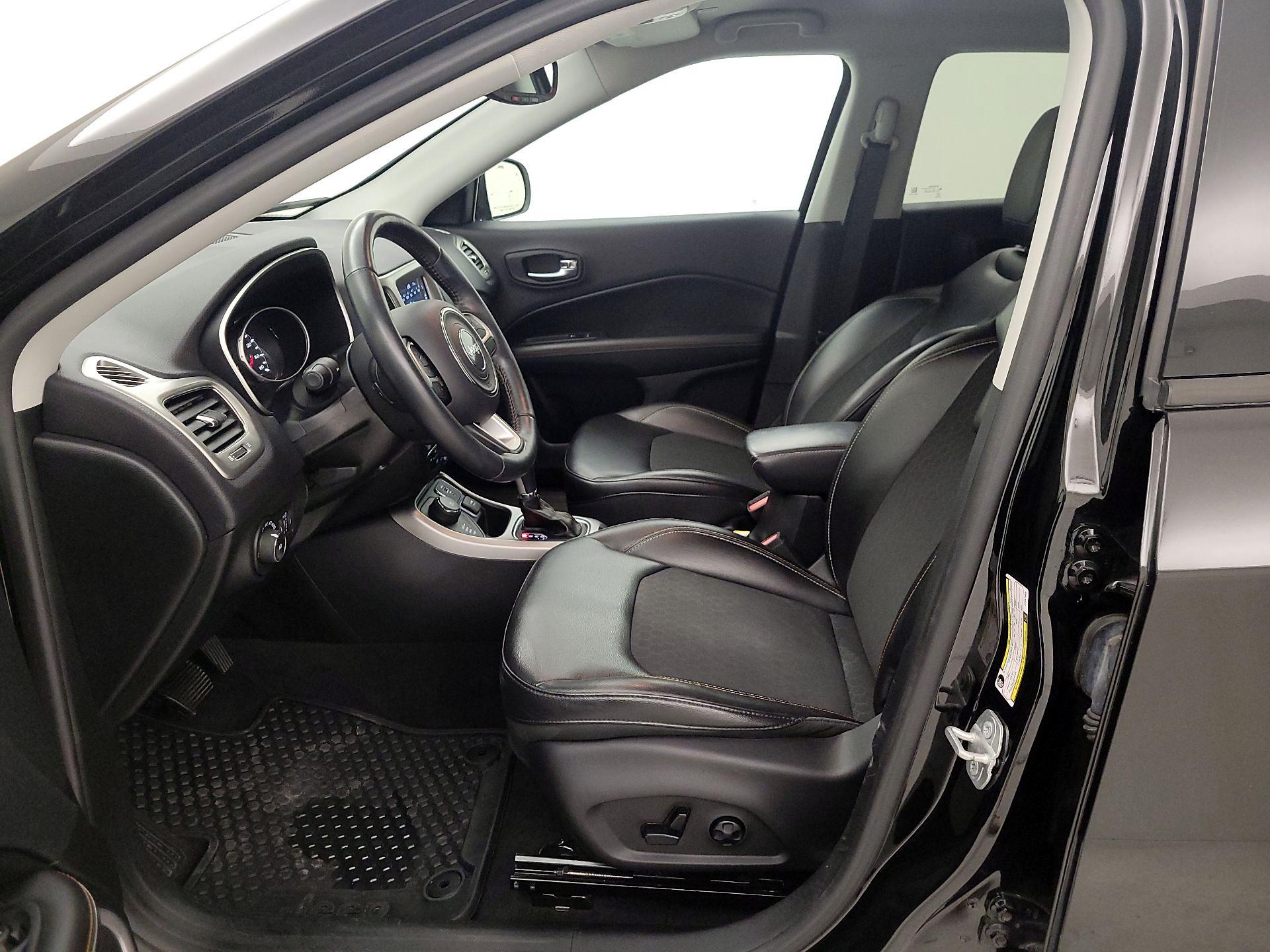 Thumbnail: 2018 Jeep Compass - 11
