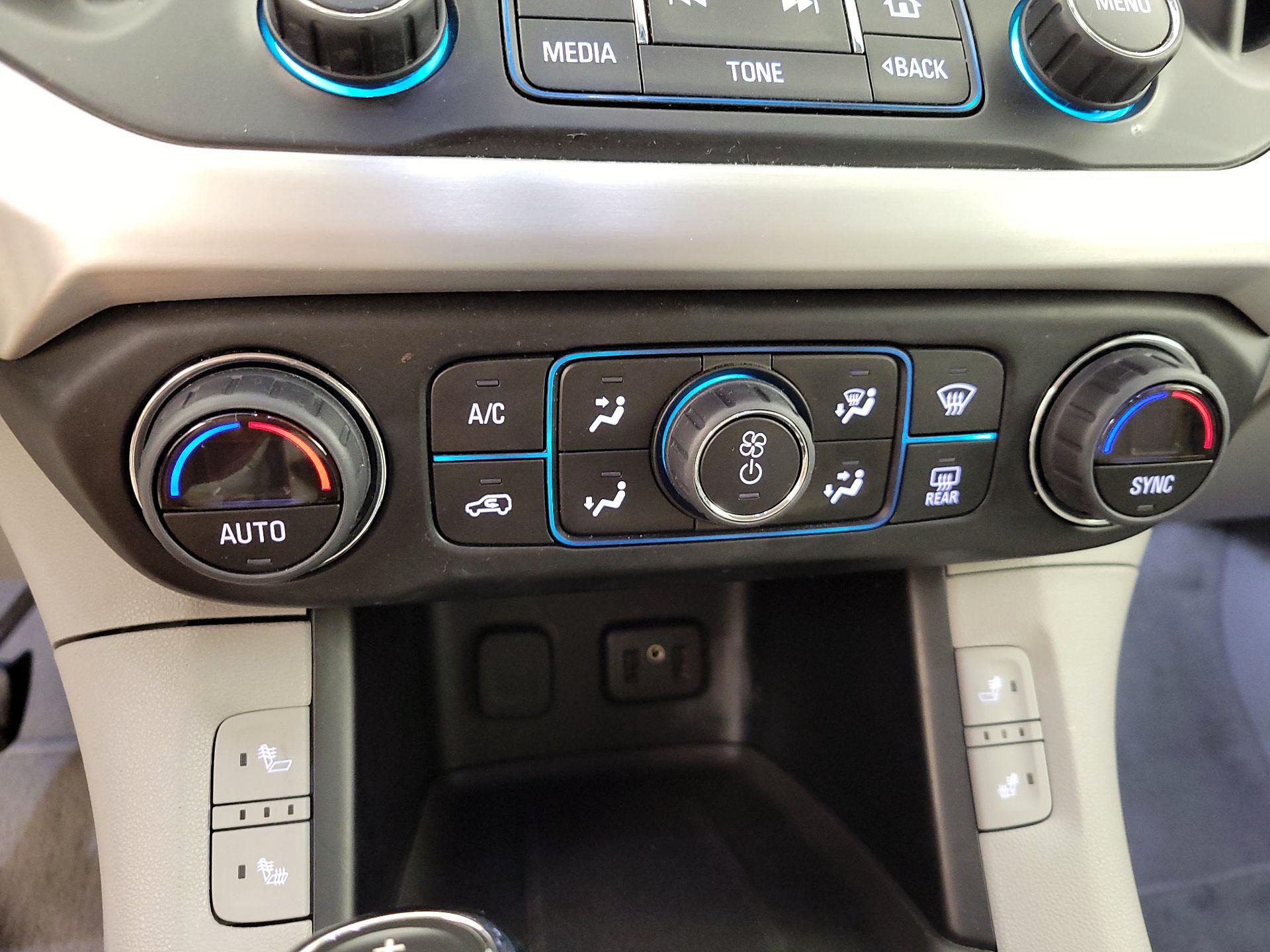 Thumbnail: 2019 GMC Acadia - 17