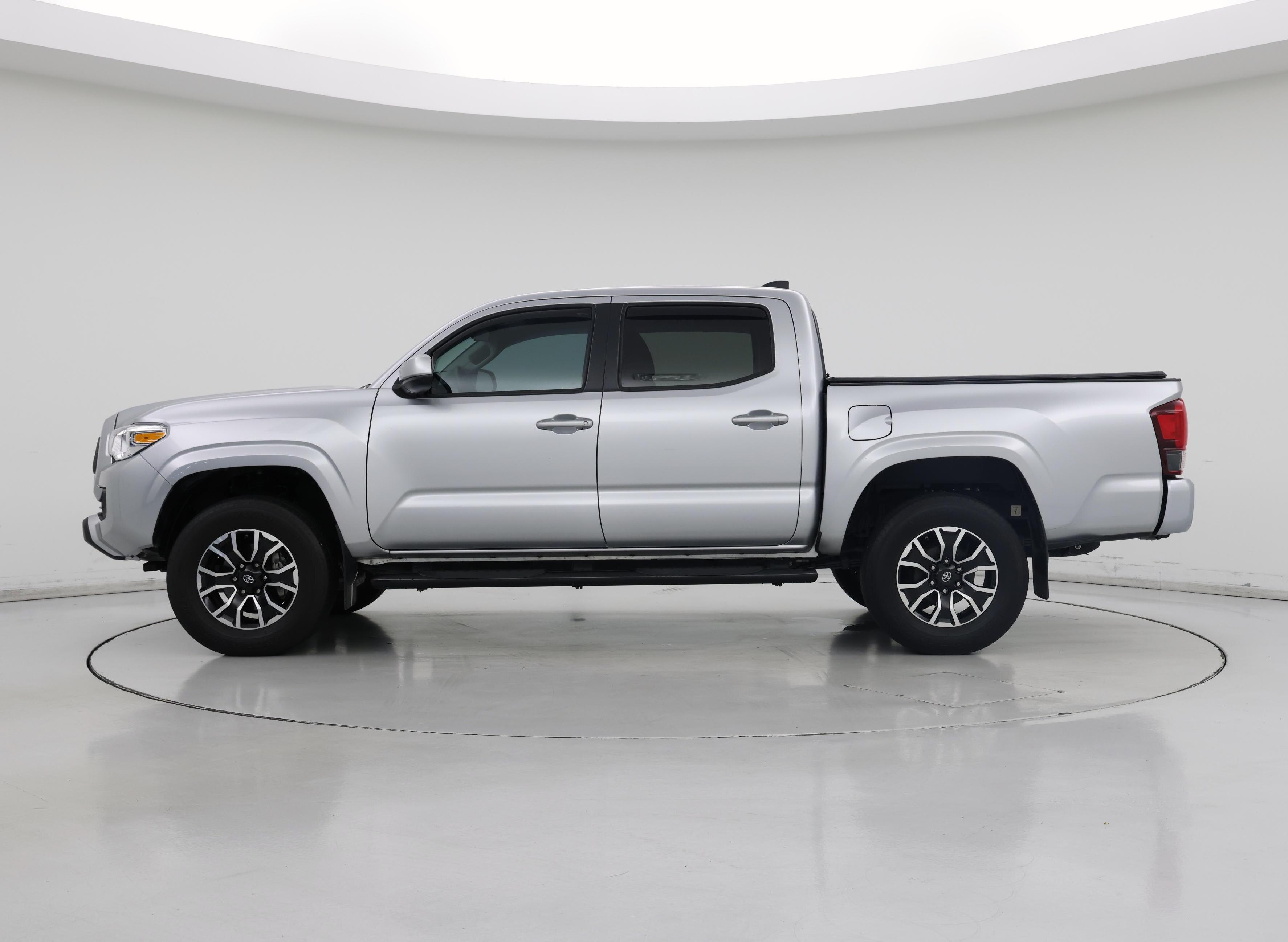 Thumbnail: 2022 Toyota Tacoma - 3