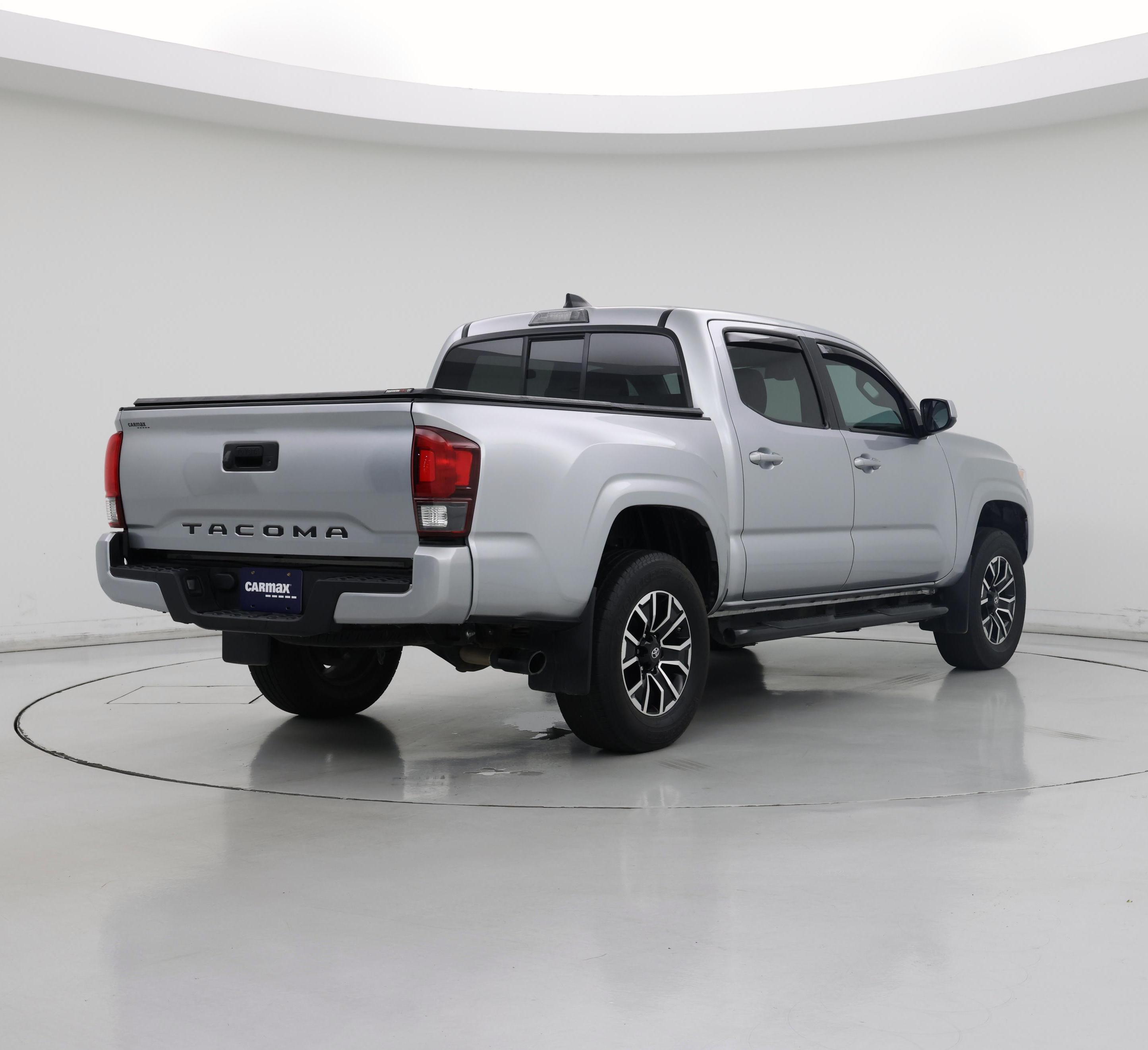 Thumbnail: 2022 Toyota Tacoma - 8