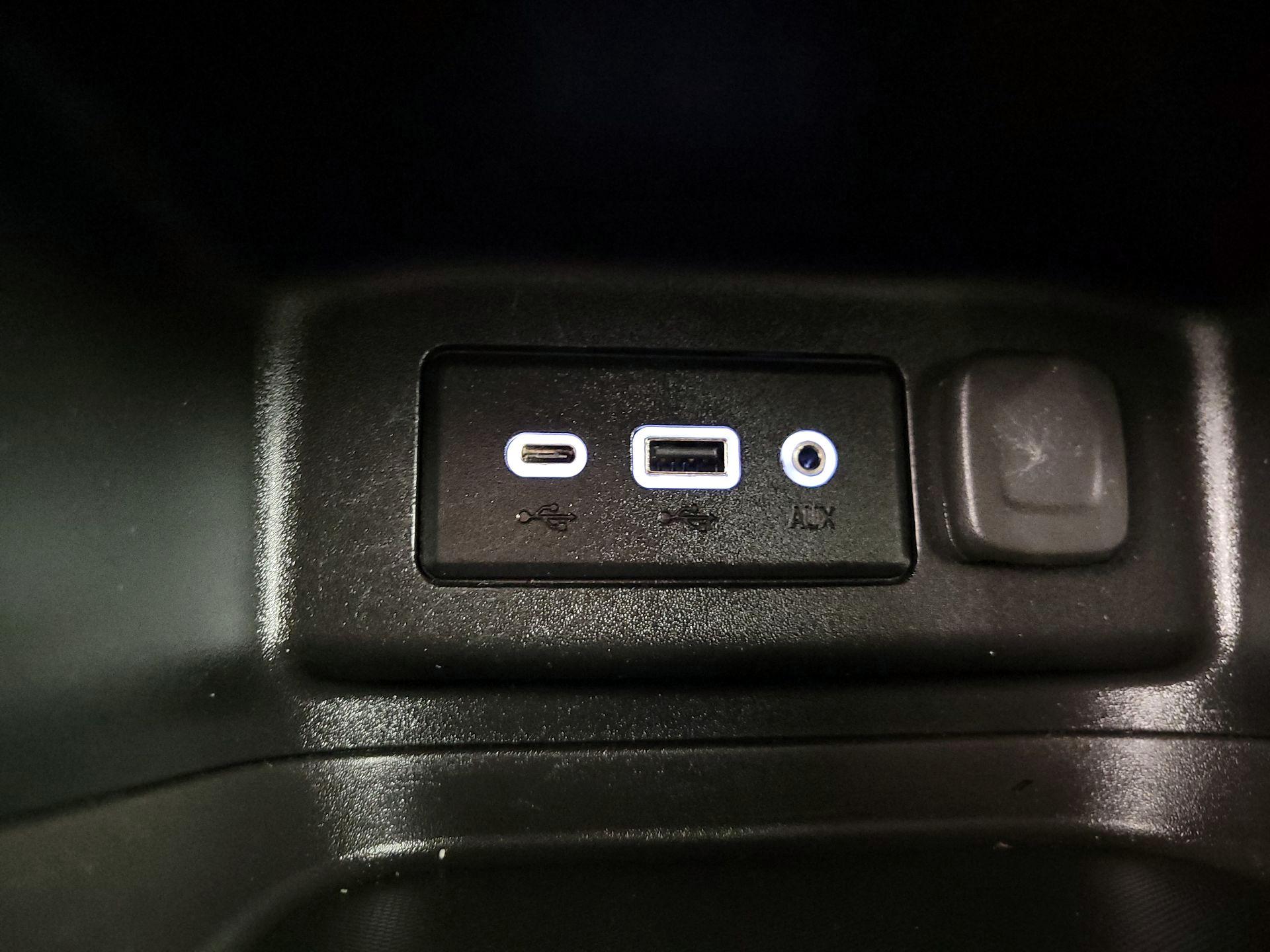 Thumbnail: 2020 Chevrolet Equinox - 18