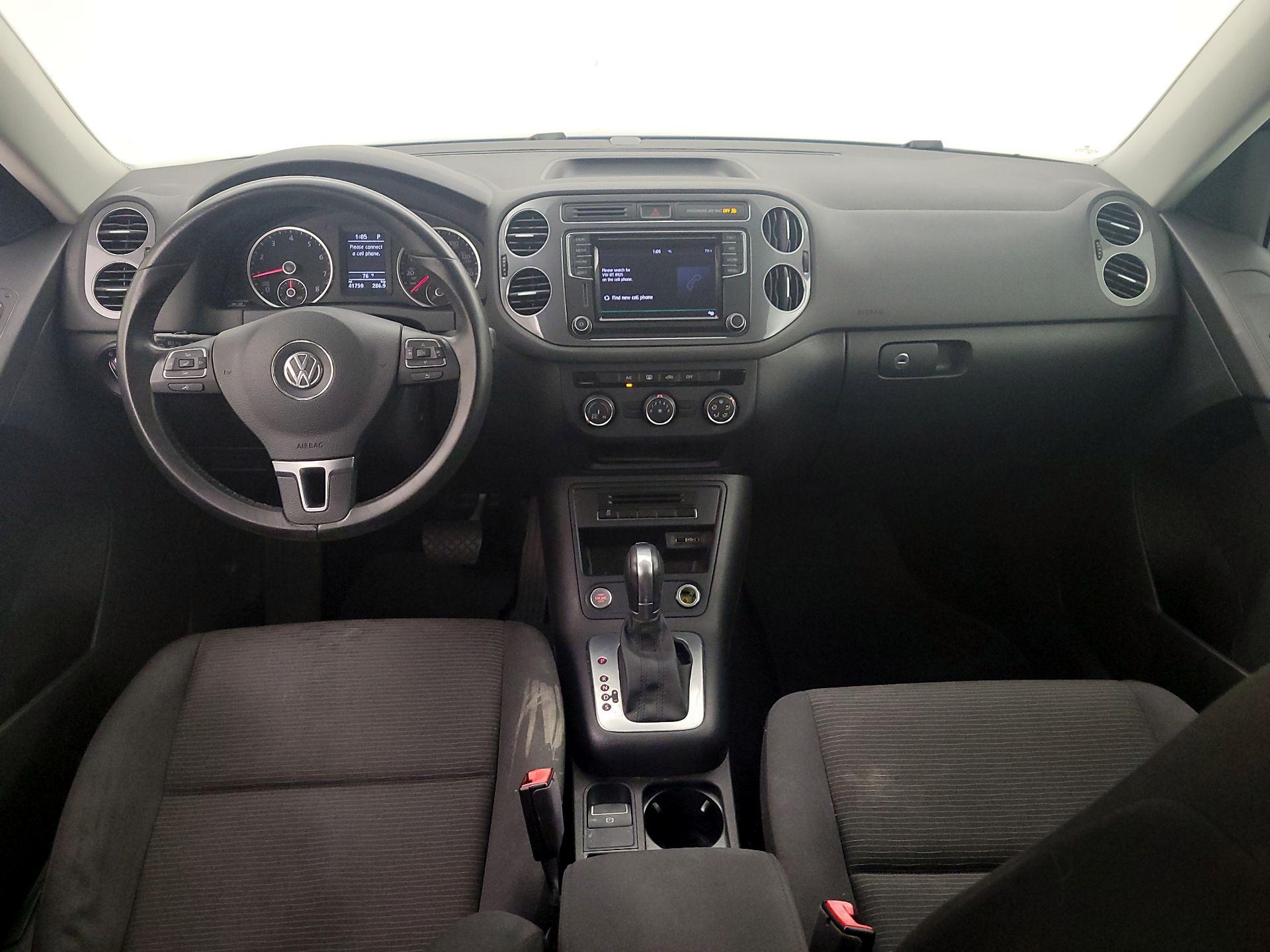 Thumbnail: 2017 Volkswagen Tiguan - 9