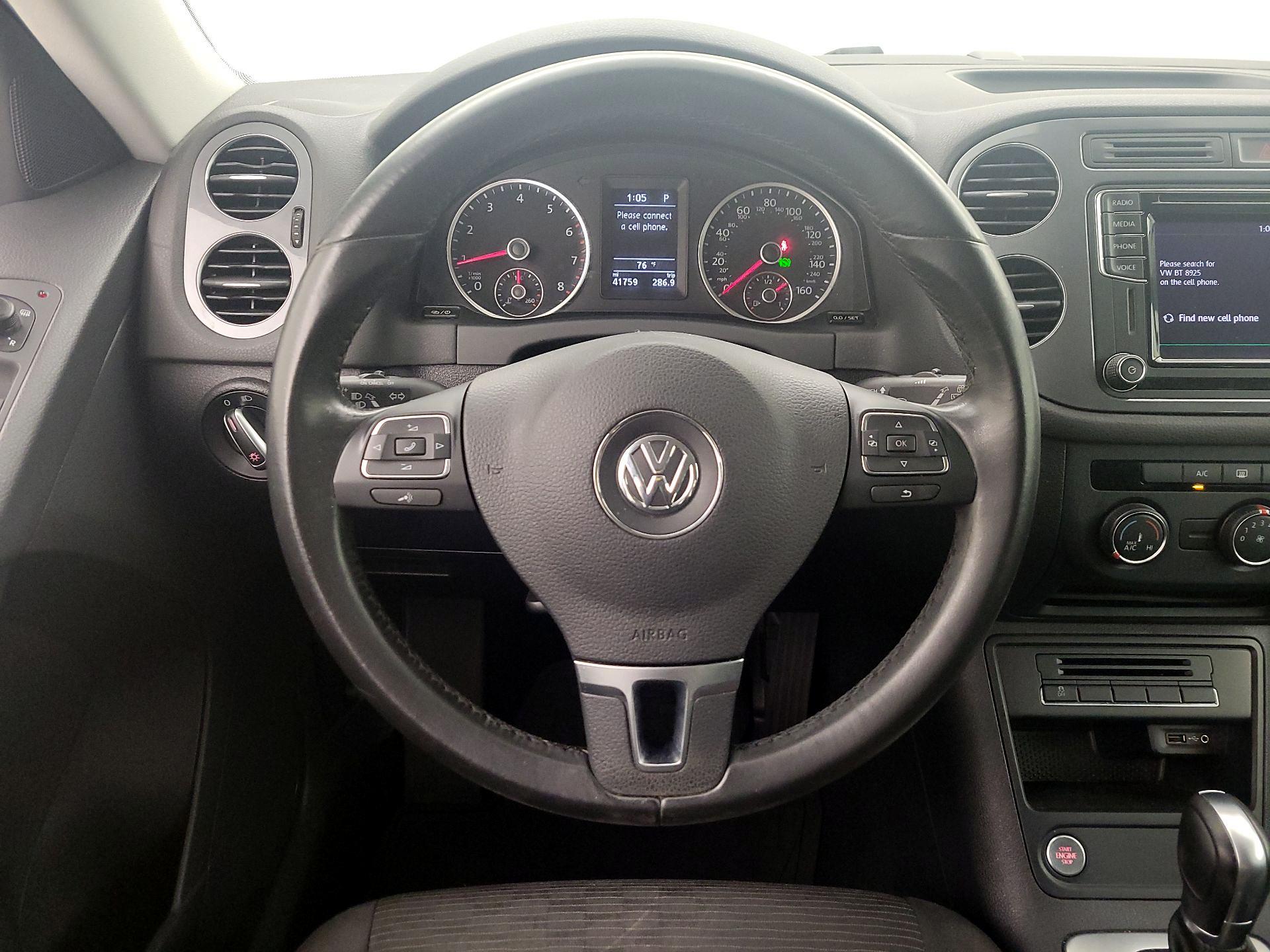Thumbnail: 2017 Volkswagen Tiguan - 10