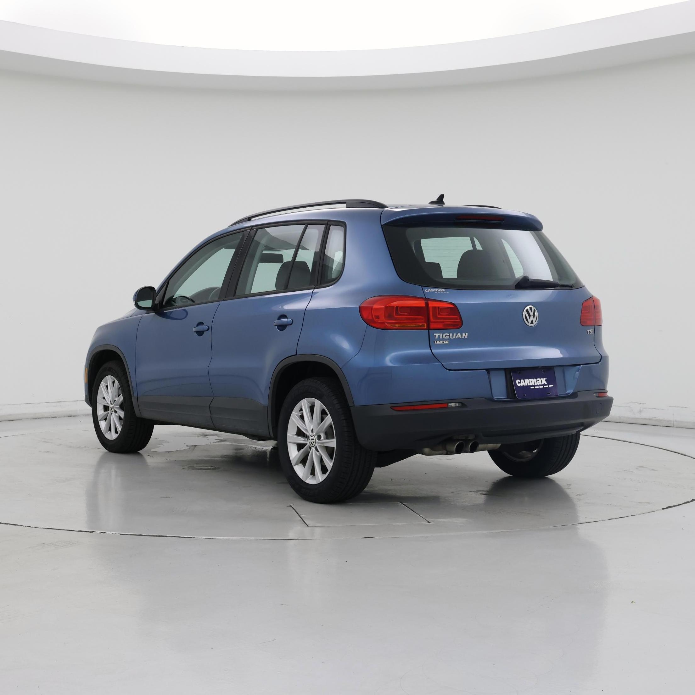 Thumbnail: 2017 Volkswagen Tiguan - 2