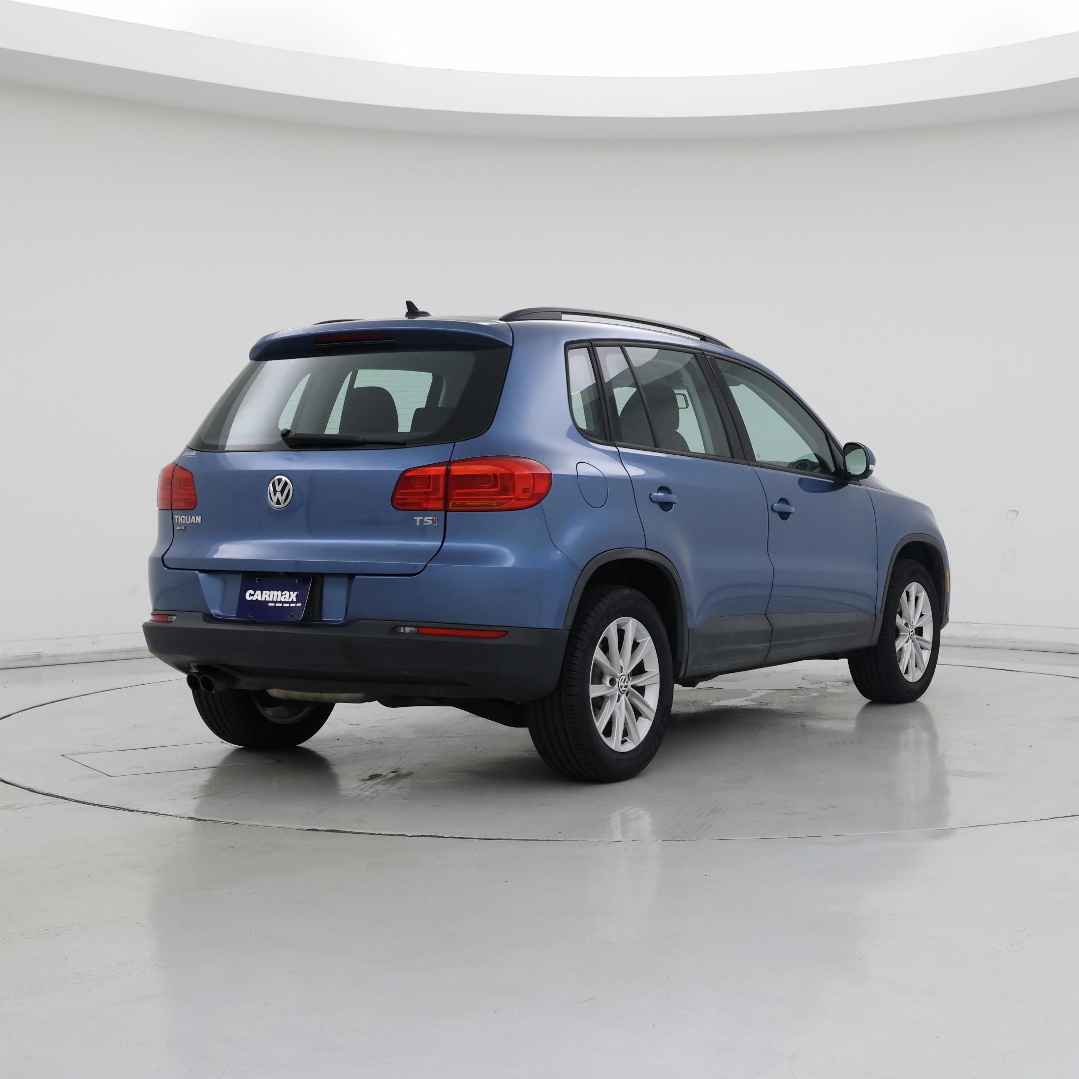 Thumbnail: 2017 Volkswagen Tiguan - 8