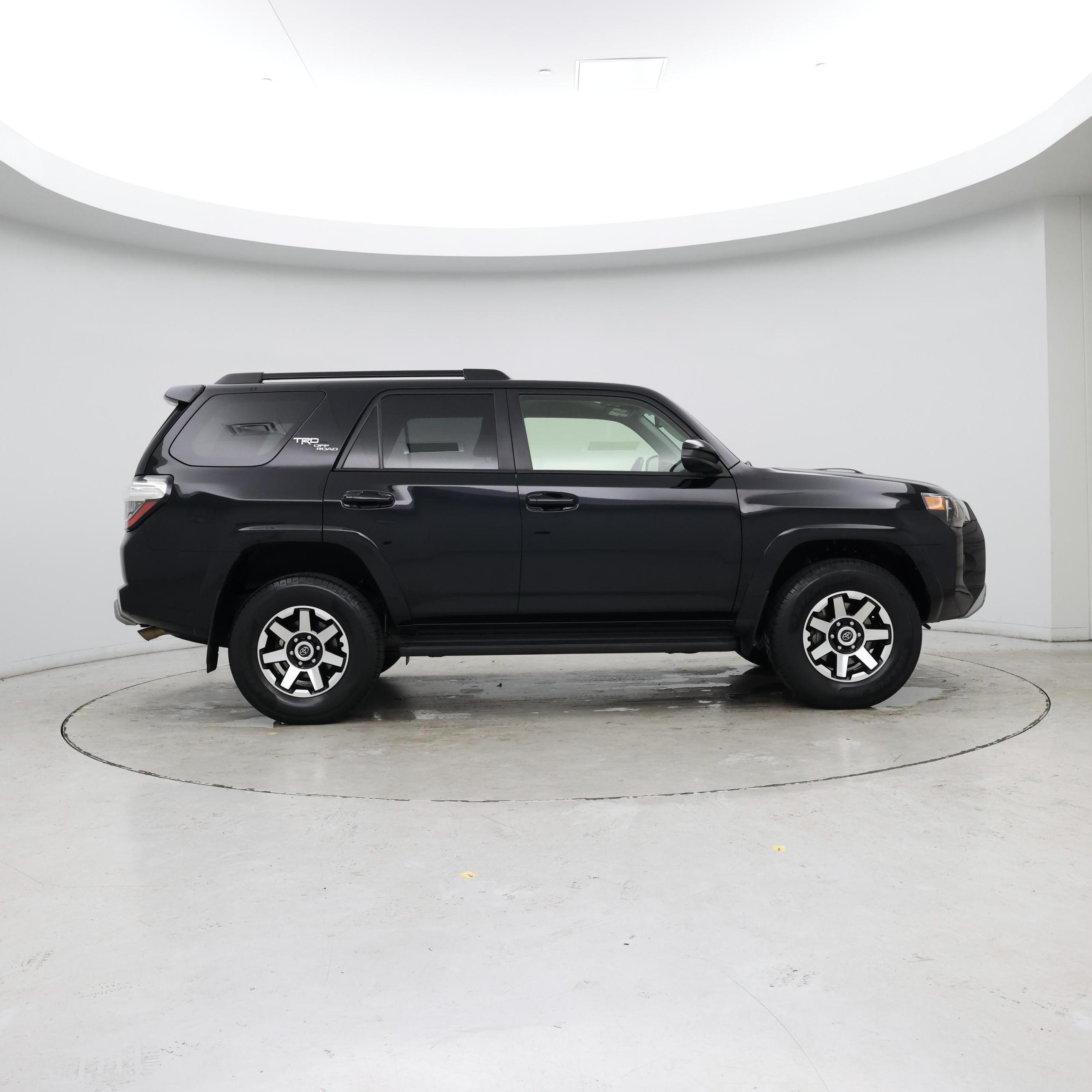 Thumbnail: 2024 Toyota 4Runner - 7