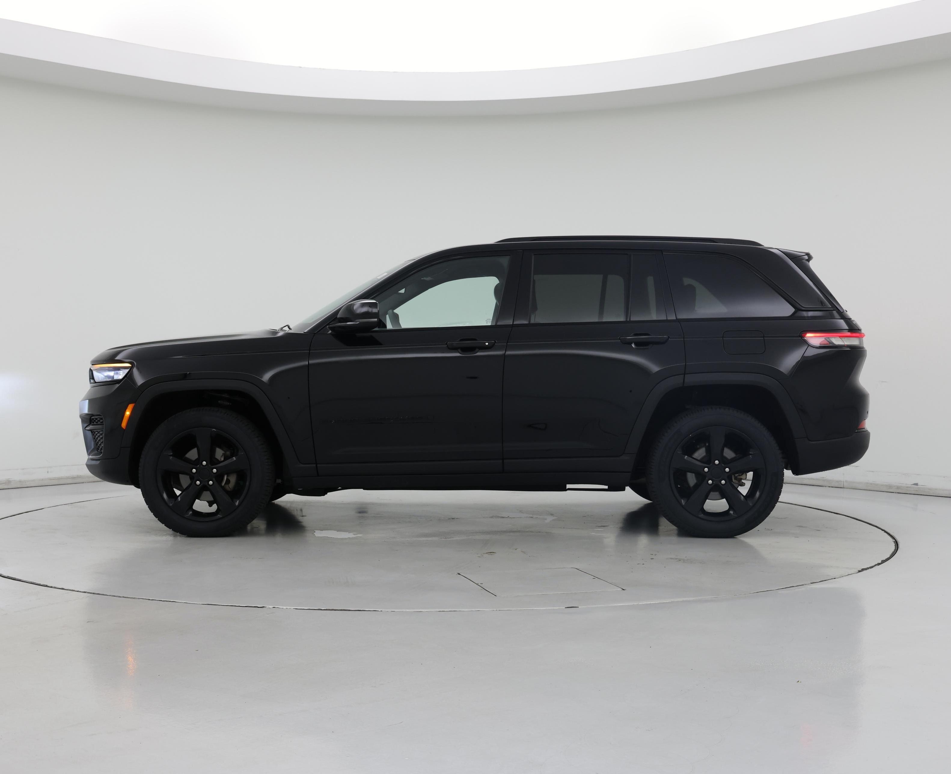 Thumbnail: 2023 Jeep Grand Cherokee - 3