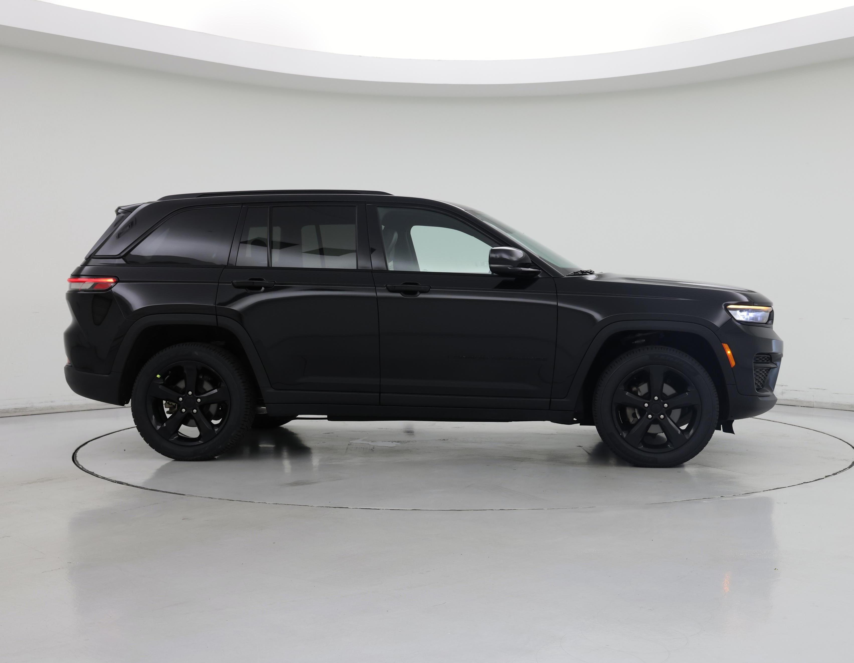 Thumbnail: 2023 Jeep Grand Cherokee - 7