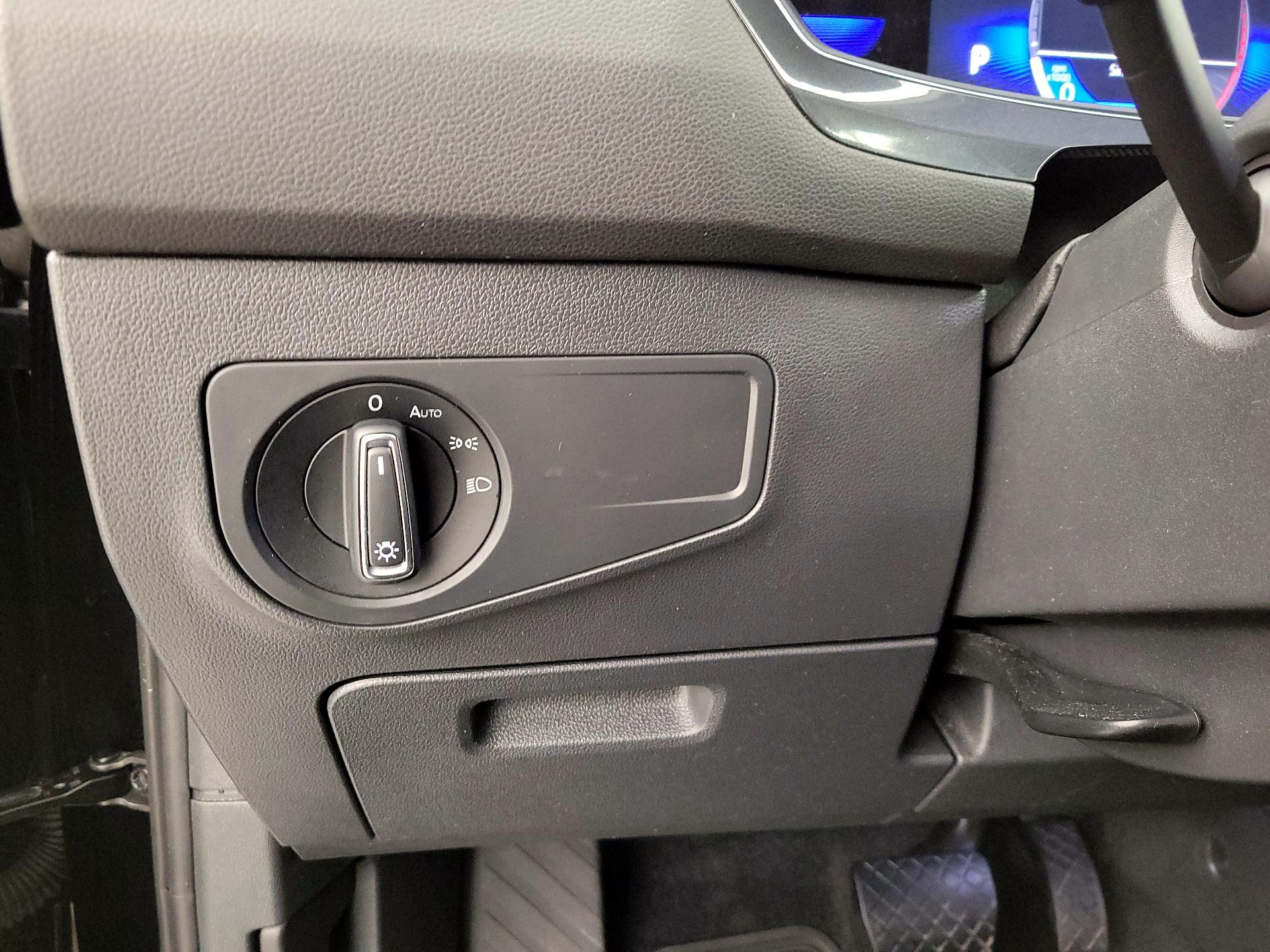 Thumbnail: 2022 Volkswagen Tiguan - 13