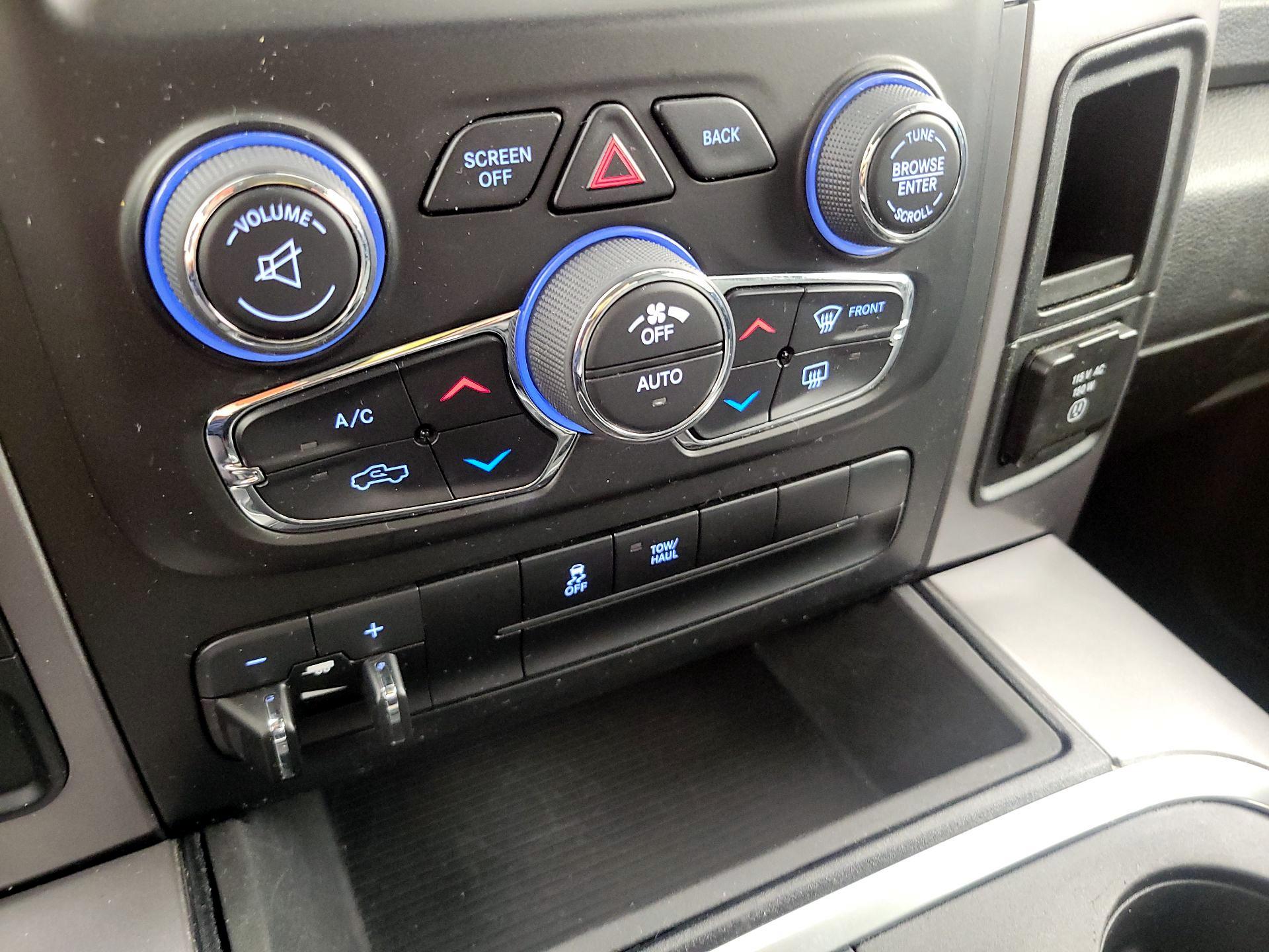 Thumbnail: 2023 RAM 1500 Classic - 17