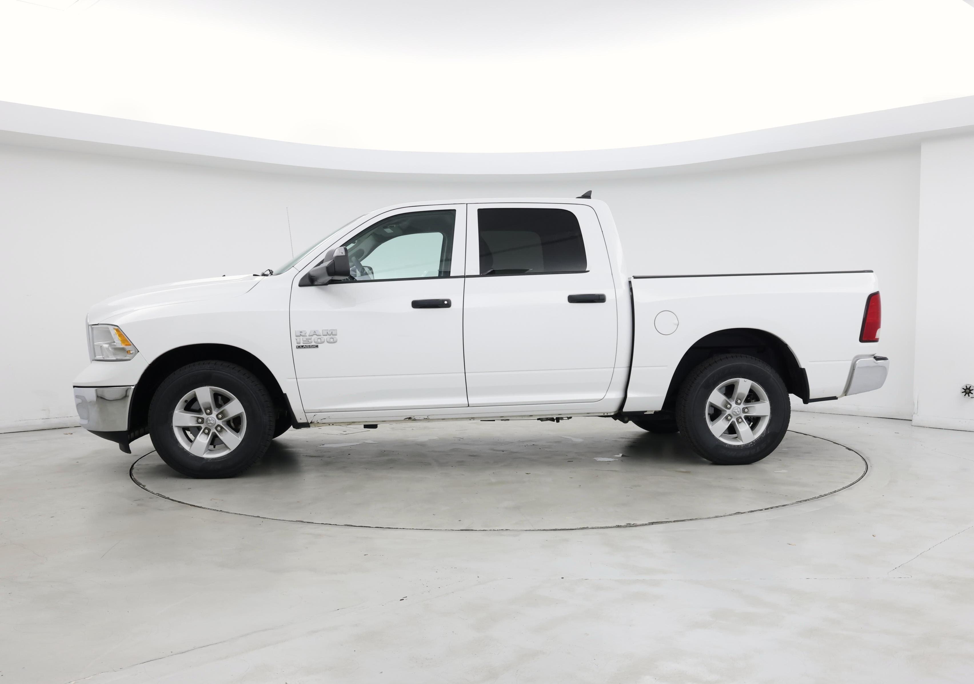 Thumbnail: 2023 RAM 1500 Classic - 3