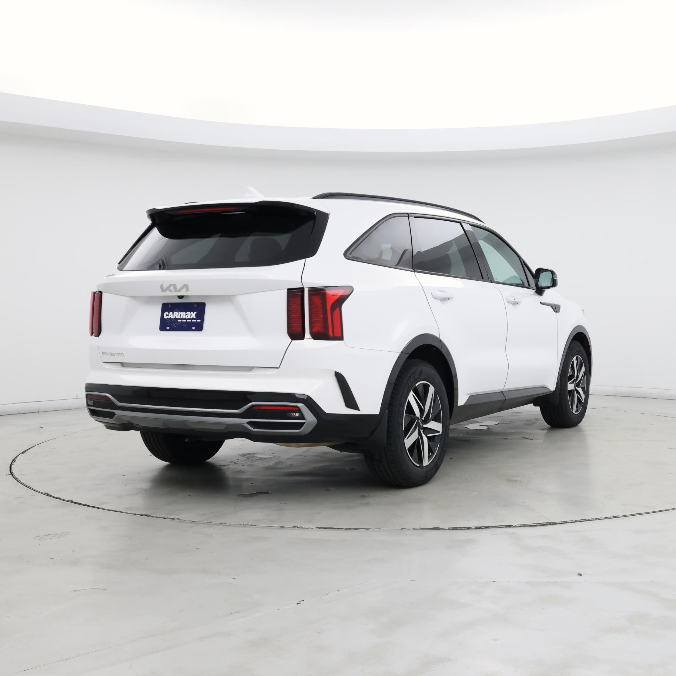 Thumbnail: 2023 Kia Sorento - 8