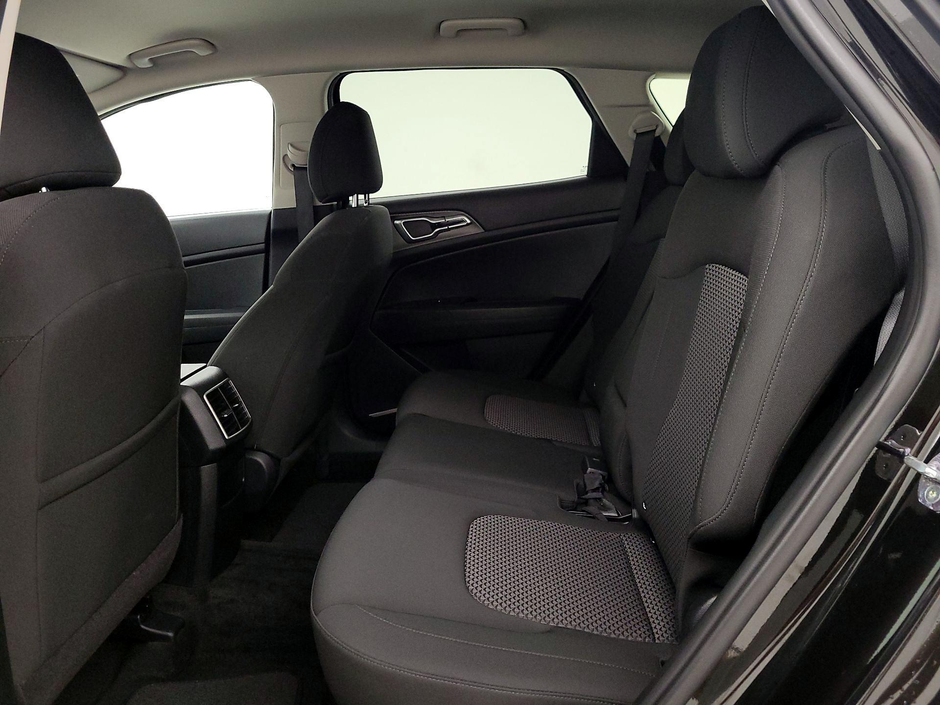 Thumbnail: 2023 Kia Sportage - 19
