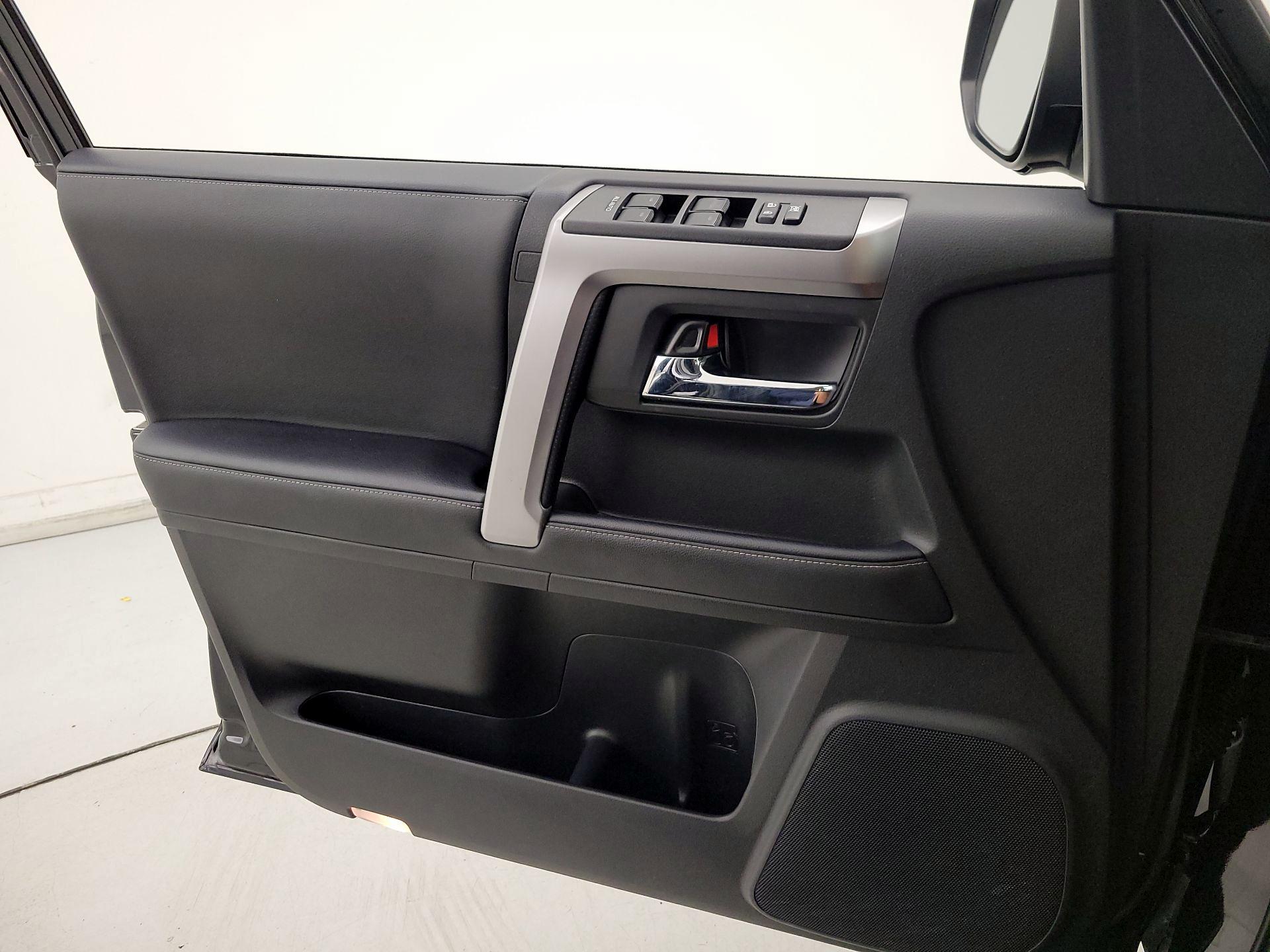 Thumbnail: 2024 Toyota 4Runner - 12