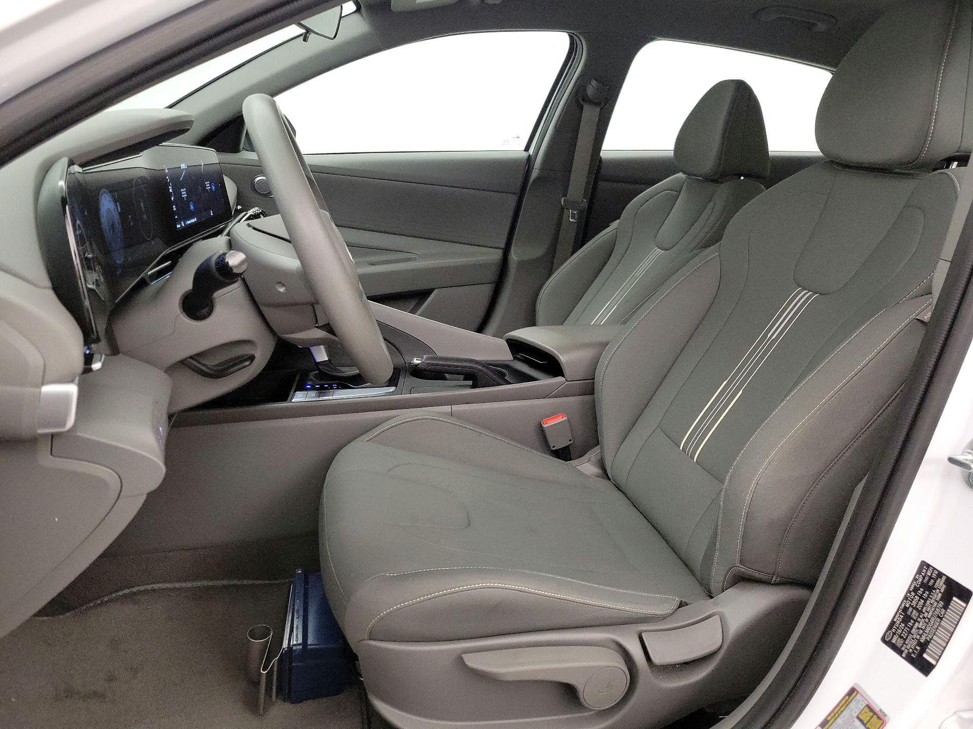 Thumbnail: 2024 Hyundai Elantra - 11