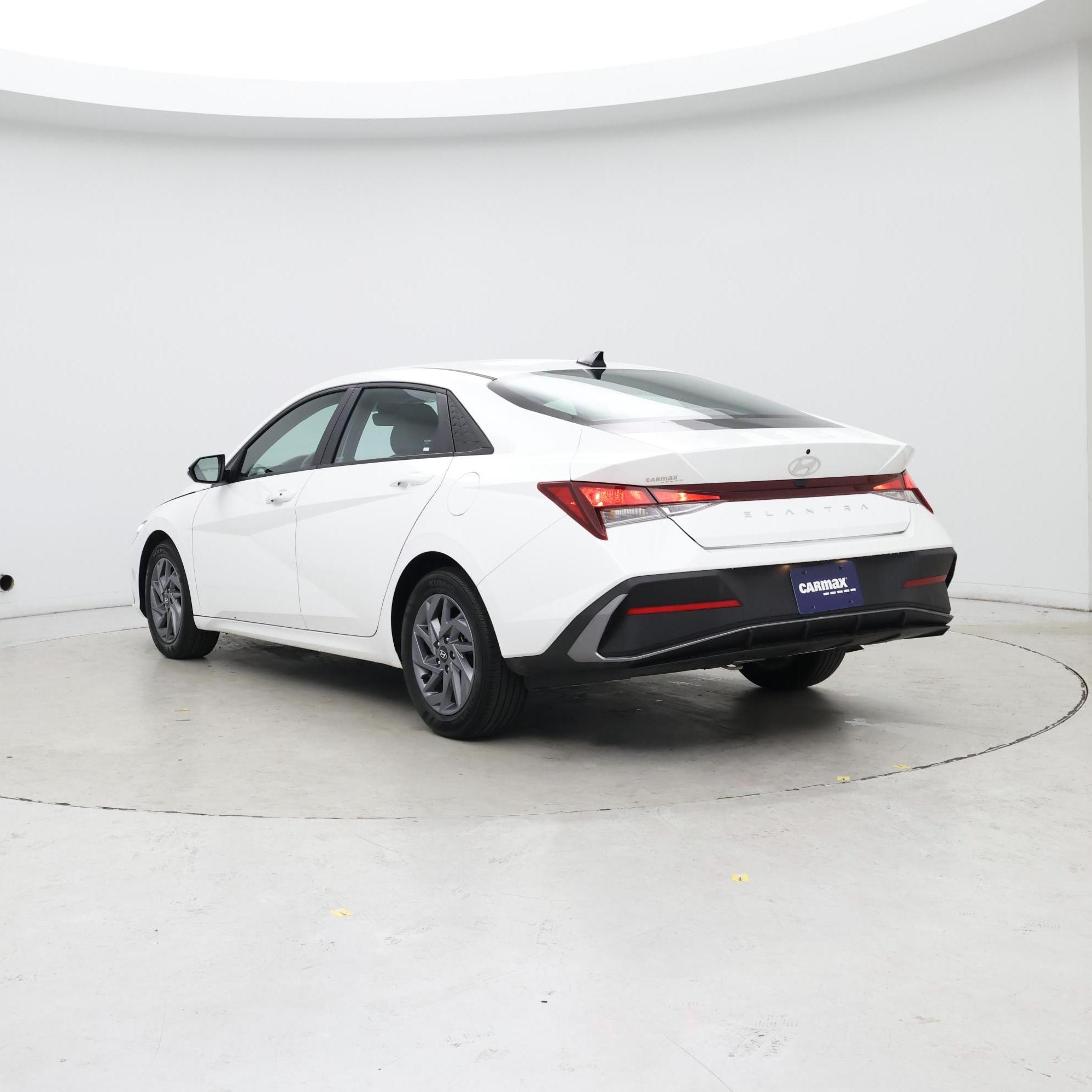 Thumbnail: 2024 Hyundai Elantra - 2