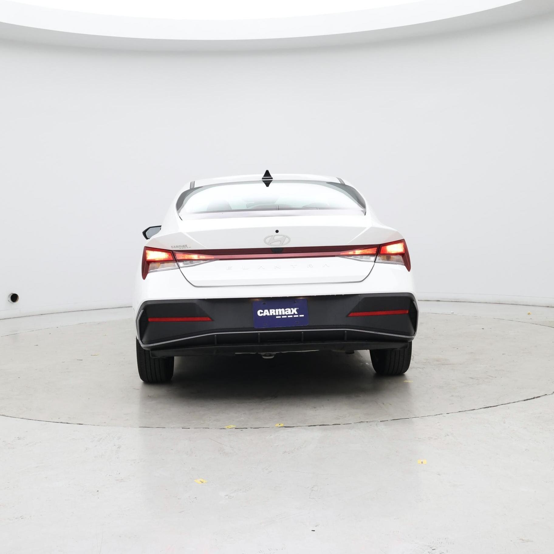 Thumbnail: 2024 Hyundai Elantra - 6