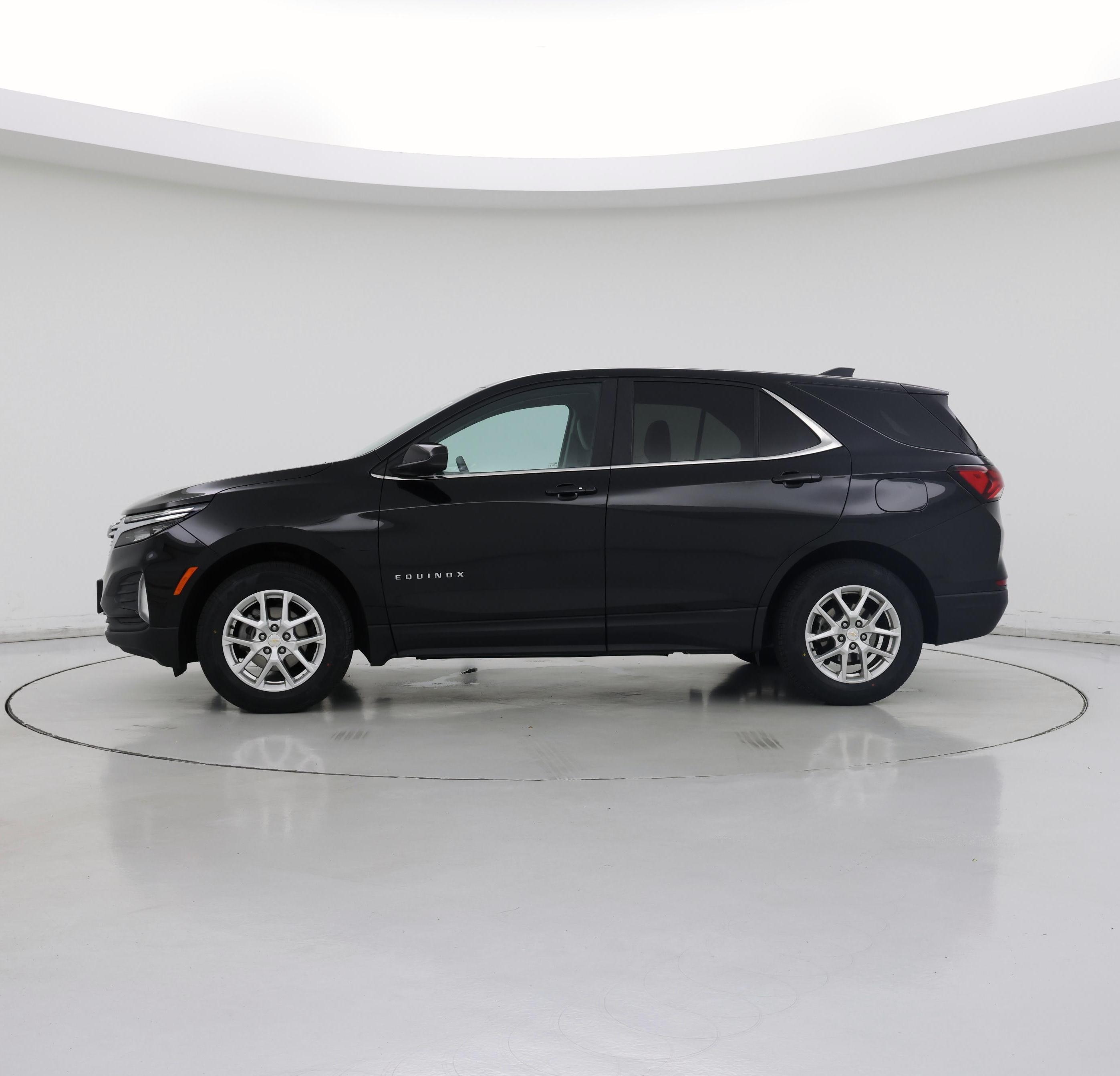 Thumbnail: 2023 Chevrolet Equinox - 3