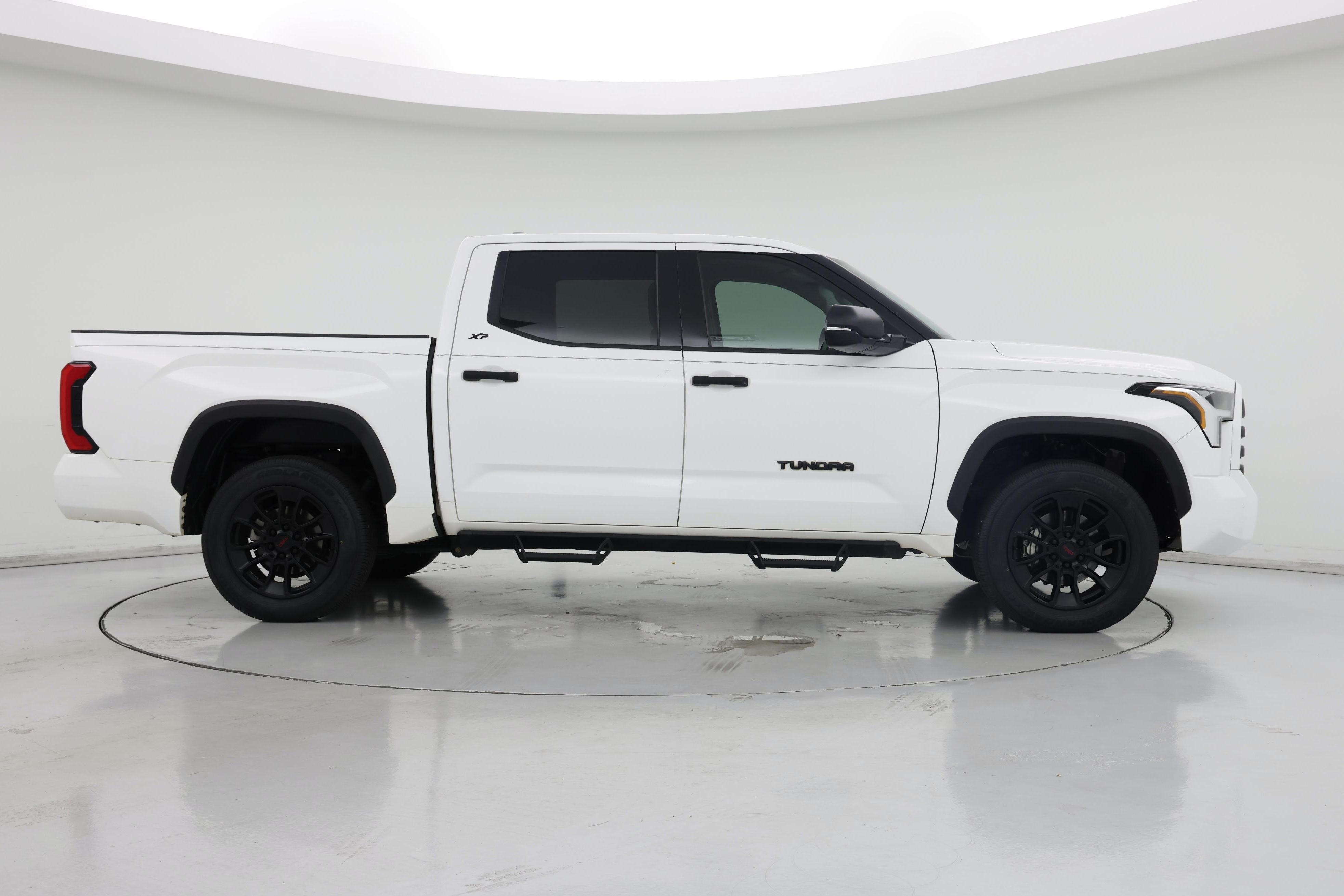 Thumbnail: 2022 Toyota Tundra - 7