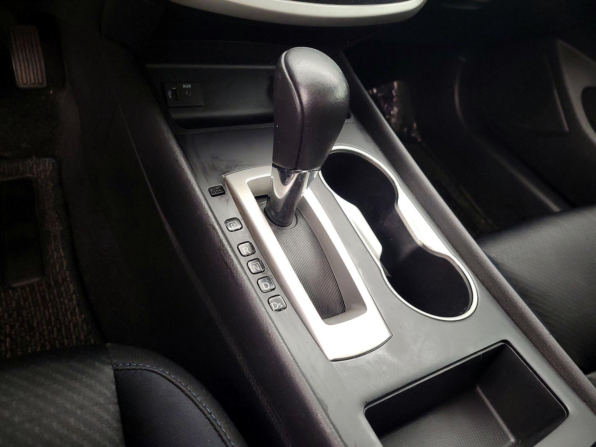 Thumbnail: 2016 Nissan Altima - 17