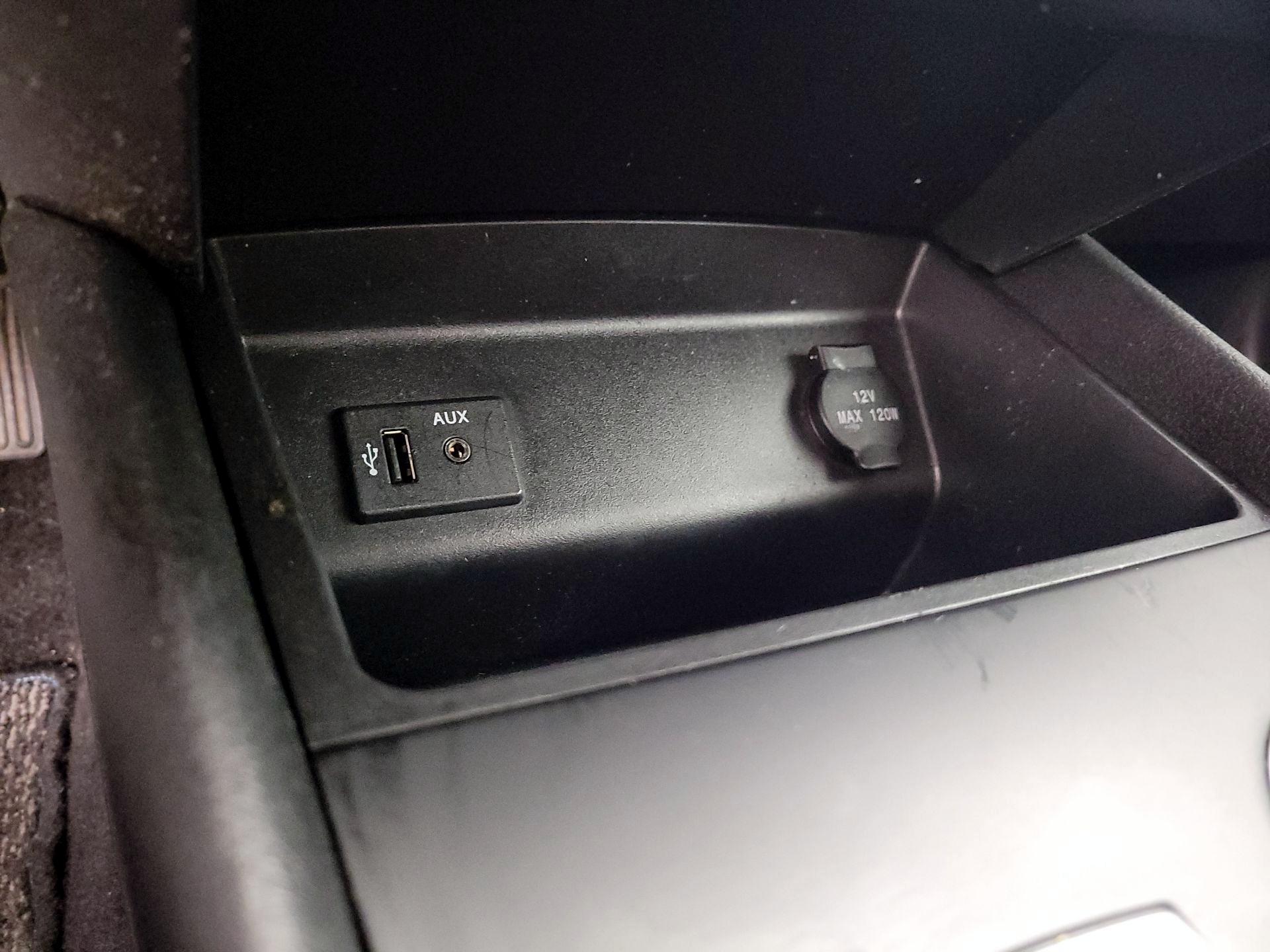 Thumbnail: 2016 Nissan Altima - 18