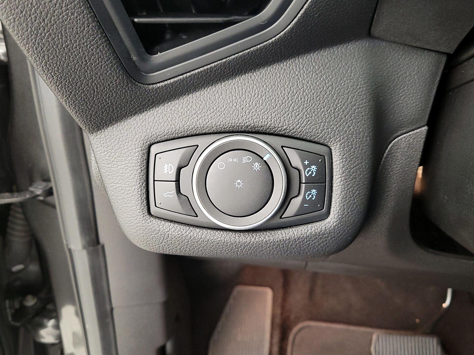 Thumbnail: 2019 Ford Escape - 13